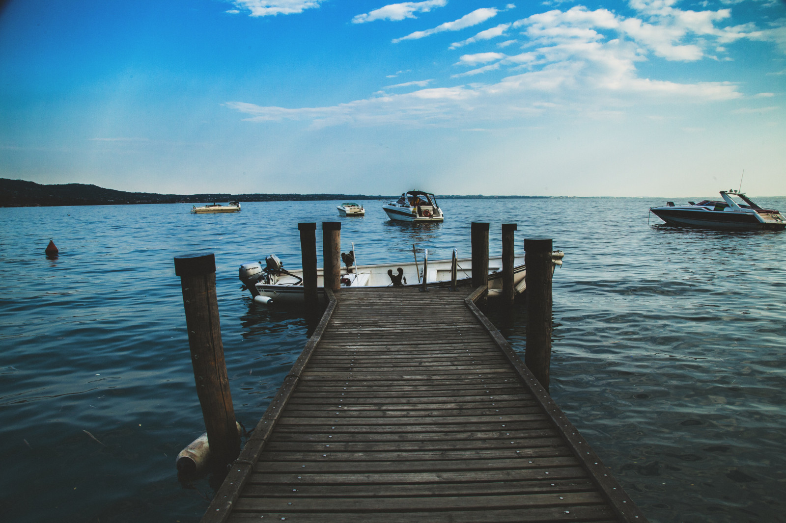 barca, mare, Italia, baia, lago, acqua, riflessione, cielo, calma, blu, sera, mattina, Canone, orizzonte, soleggiato, molo, bacino, lente, motoscafo, vacanza, nube, bellissimo, 5 D, ii, mk, oceano, Stupefacente, canottaggio, papà, F4L, 24,105 mila millimetri, banchine, anthony, garda, water transportation, coastal and oceanic landforms
