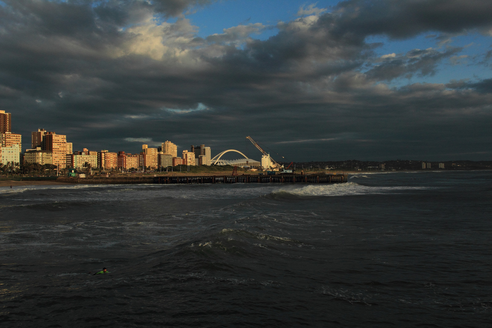 sunset, sea, city, cityscape, night, water, shore, sky, beach, calm, skyline, evening, coast, river, Canon, horizon, atmosphere, pier, dusk, metropolis, cloud, usm, is, dawn, ocean, wave, channel, daytime, ef, f4l, 24105mm, body of water, wind wave, meteorological phenomenon, fixed link, coastal and oceanic landforms