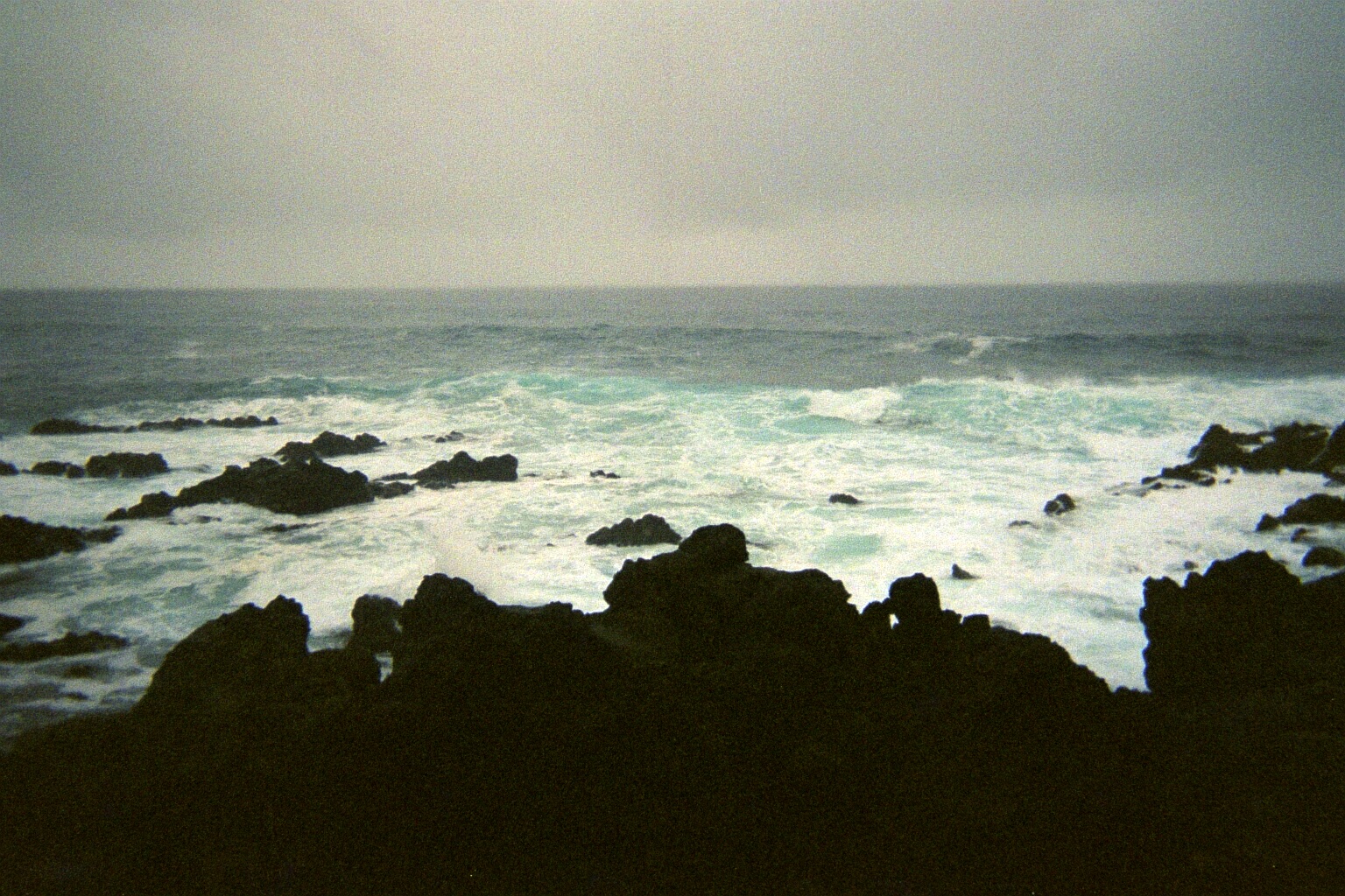 moře, voda, Skála, pobřeží, nebe, pláž, uklidnit, vlny, pobřeží, Španělsko, horizont, skály, Dovolená, dovolená, Tenerife, 2005, oceán, vlna, analogový, film, nevydaný, tělo z vody, mořská vlna, jednorázový, disposablecamera, mys, thecanaryislands, coastal and oceanic landforms