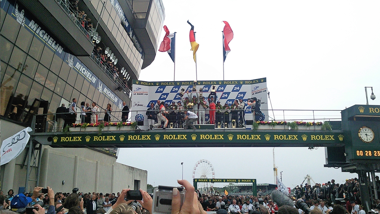 stadio, struttura, arena, netcarshow, netcar, immagini di auto, auto foto, 2011, Festival, Protoscar, Lampo 3 concept, dimostrazione, folla, impianto sportivo, trasporto pubblico