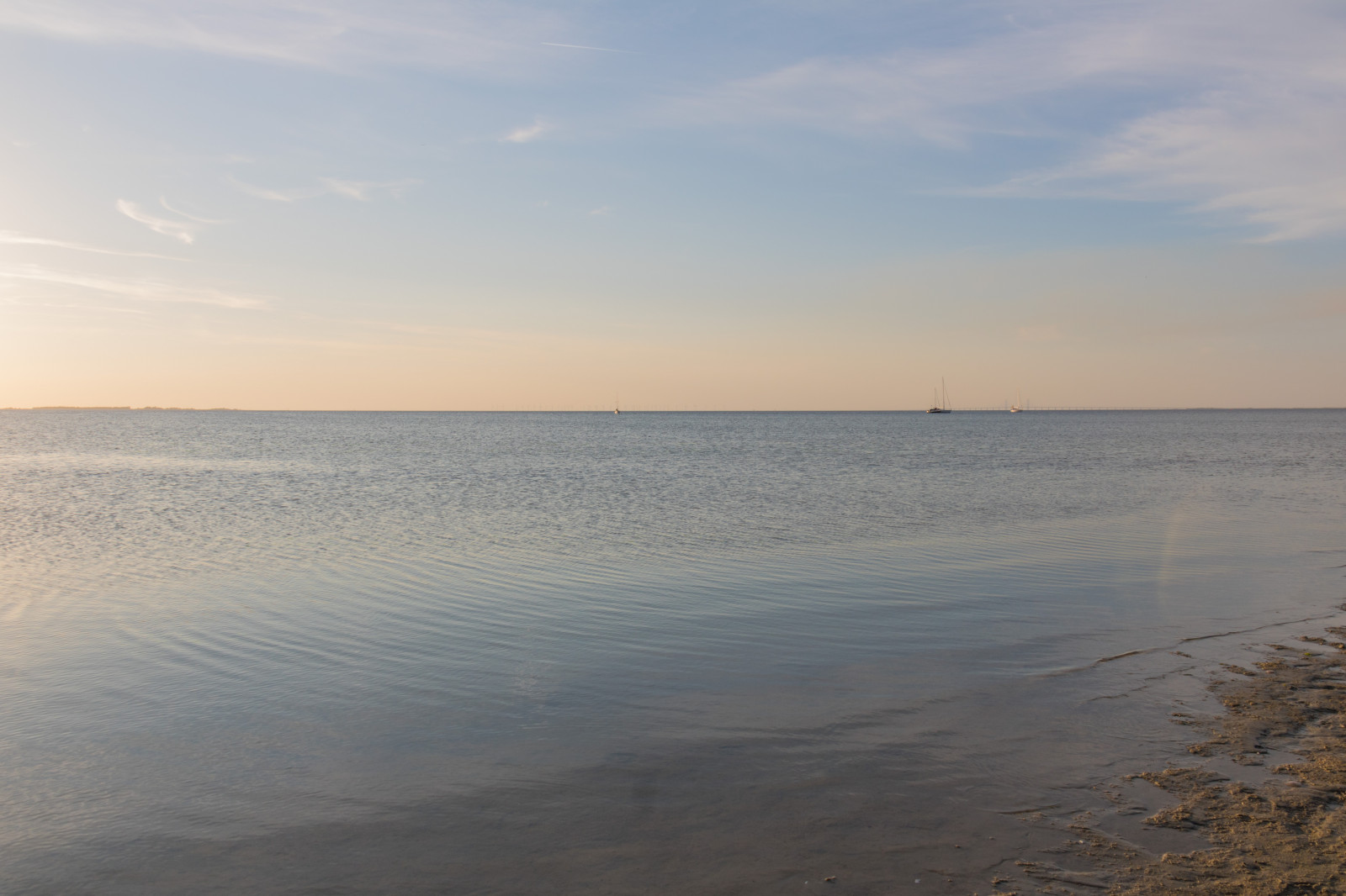slunečnímu záření, západ slunce, moře, záliv, voda, pobřeží, písek, odraz, nebe, pláž, svítání, večer, ráno, pobřeží, slunce, horizont, soumrak, mrak, svítání, oceán, vlna, nebe, vatten, hav, moln, h llviken, Strandpromenaden, exif modelu canoneos760d, geocountry, Kamera aby kánon, geocity, Model fotoaparátu canoneos760d, geostate, geolocation, EXIF čočka efs18200mmf3556is, exif aby kánon, EXIF isospeed 100, exif focallength 18mm, EXIF otvor 90, atmosférický jev, tělo z vody, mořská vlna, mělčina při ústí řeky