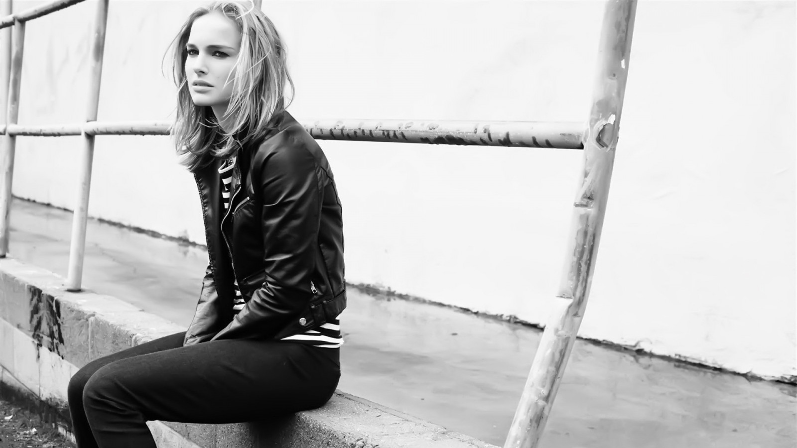 hvid, sort, monokrom, model, portræt, sidder, vinter, fotografering, mode, Natalie Portman, forår, Person, skønhed, dame, fotografi, fodtøj, 1920x1080 px, sort og hvid, monokrom fotografering, humane positioner, portrætfotografering, Photo shoot