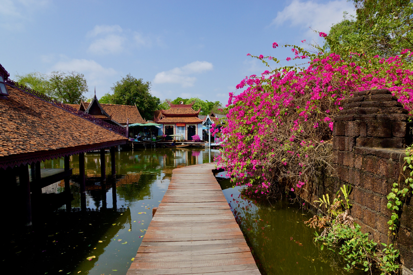 จอด, เมือง, การเดินทาง, วันหยุด, ประติมากรรม, พืช, ทะเลสาบ, ประวัติศาสตร์, การท่องเที่ยว, ธรรมชาติ, ประเทศไทย, วัด, โบราณ, การศึกษา, ศาล, เอเชีย, กรุงเทพฯ, ร่วมสมัย, พระพุทธเจ้า, พุทธศาสนา, วัฒนธรรม, พระราชวัง, ท่องเที่ยว, ประวัติศาสตร์, Bougainvillea, แบบจำลอง, ไทย, วัดวาอาราม, บูรณะ, ชุดรูปแบบ, ปลายทาง, เก็บรักษาไว้, ตะวันออกเฉียงใต้, แกน, พระราชวัง, จังหวัด, บัลลังก์, วัฒนธรรม, Samut, muang, บอระเพ็ด, muangboran, เมืองโบราณ, เมือง, สมุทรปราการ, prakhan, mueangboran