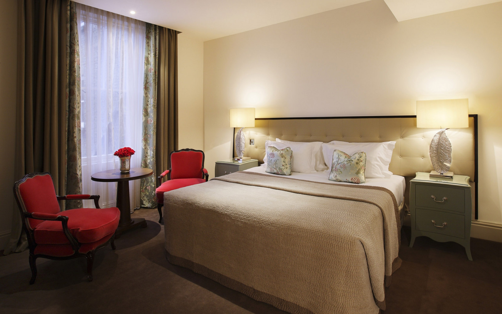 værelse, interiør, seng, tabel, stol, soveværelse, Indretning, ejendom, etage, lejlighed, ejendom, ejendom, stue, suite