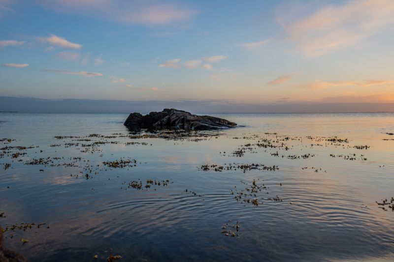 landschap,zonsondergang,zee,baai,water,rots