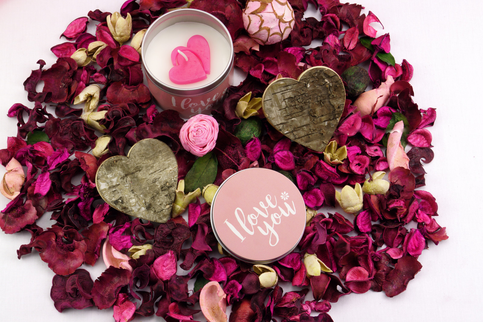 Wallpaper candle, rose petals, love, heart 6000x4000 wallpaperUp 1225795 HD Wallpapers