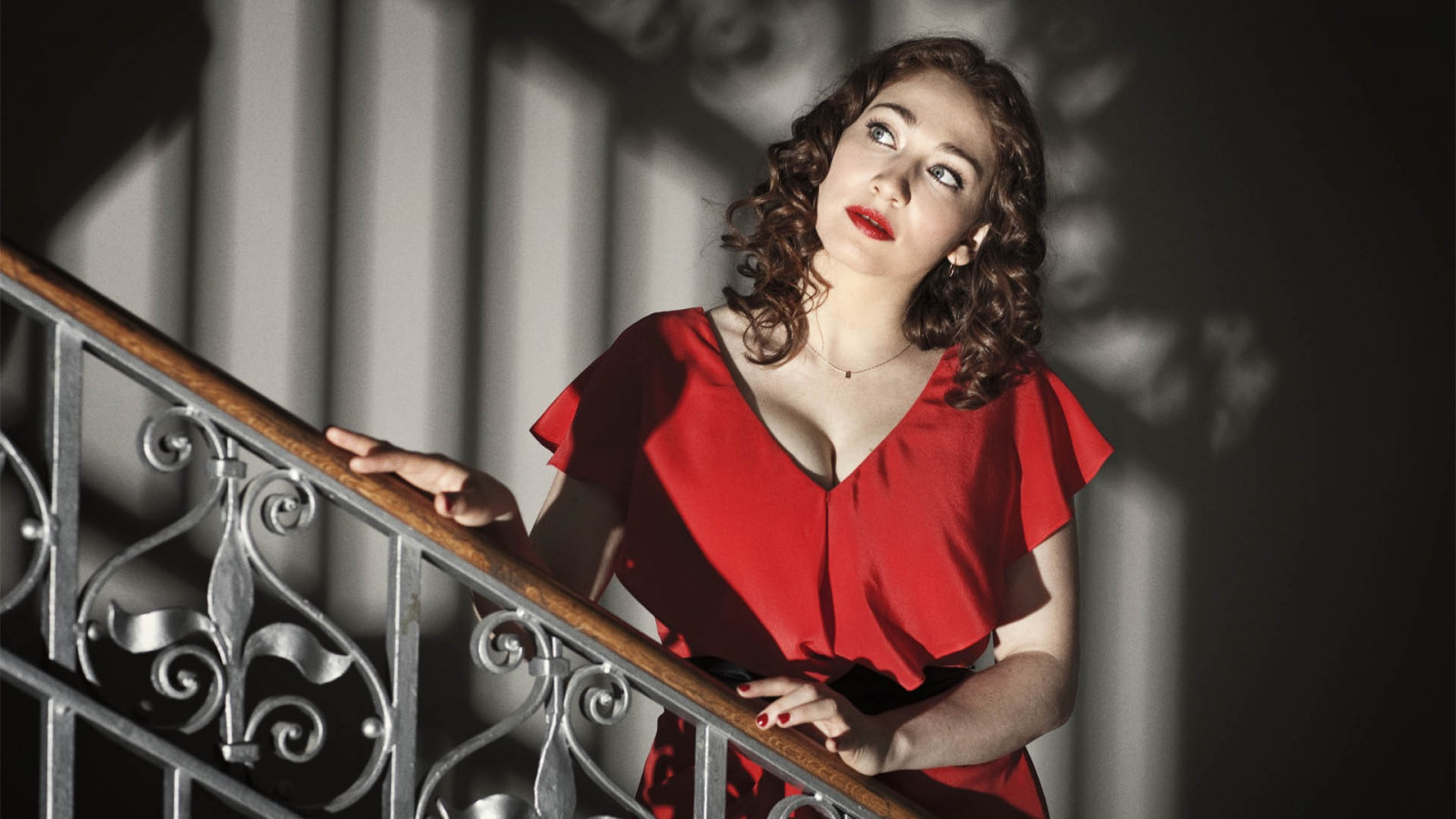 ženy, model, modré oči, bruneta, hudba, zpěvák, hudebník, móda, Osoba, Regina Spektor, kytarista, zpěv, představení, fáze, focení, písničkář