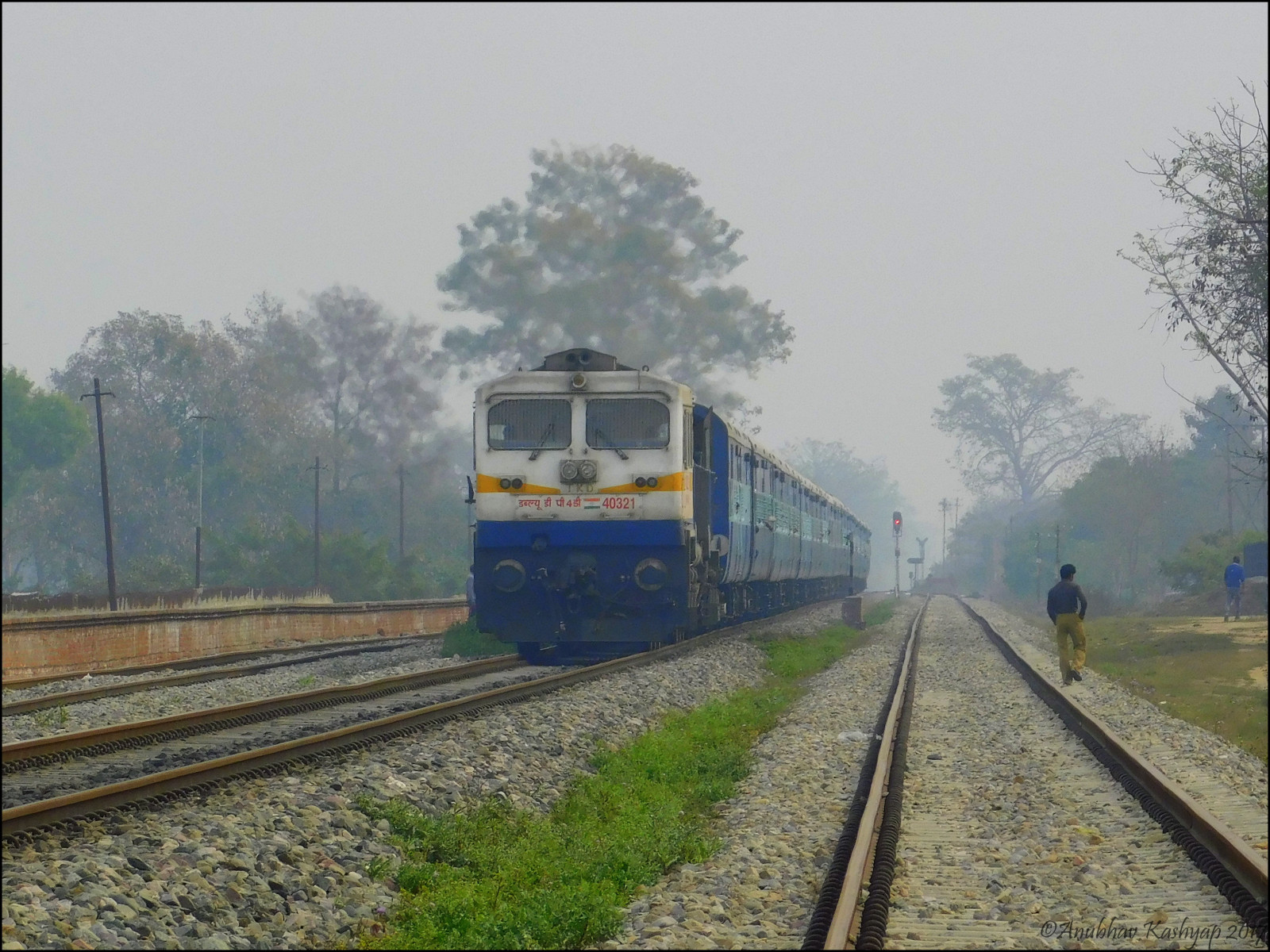40321, Tughlakabad, Tkd, Wdp4d, Locopilot, lokomotiva, DLW, Diesellocomotiveworks, electromotivediesel, EMD, indianrailways, železnice, železnice, Indiatravel, Indianrailfanclubassociation, indický, úžasná Indie, neuvěřitelný, Železnice, Railfanning, Severovýchodní, Northernrails, ner, nr, ir, Irfca, Iri, fotografování, Anubhavkashyap