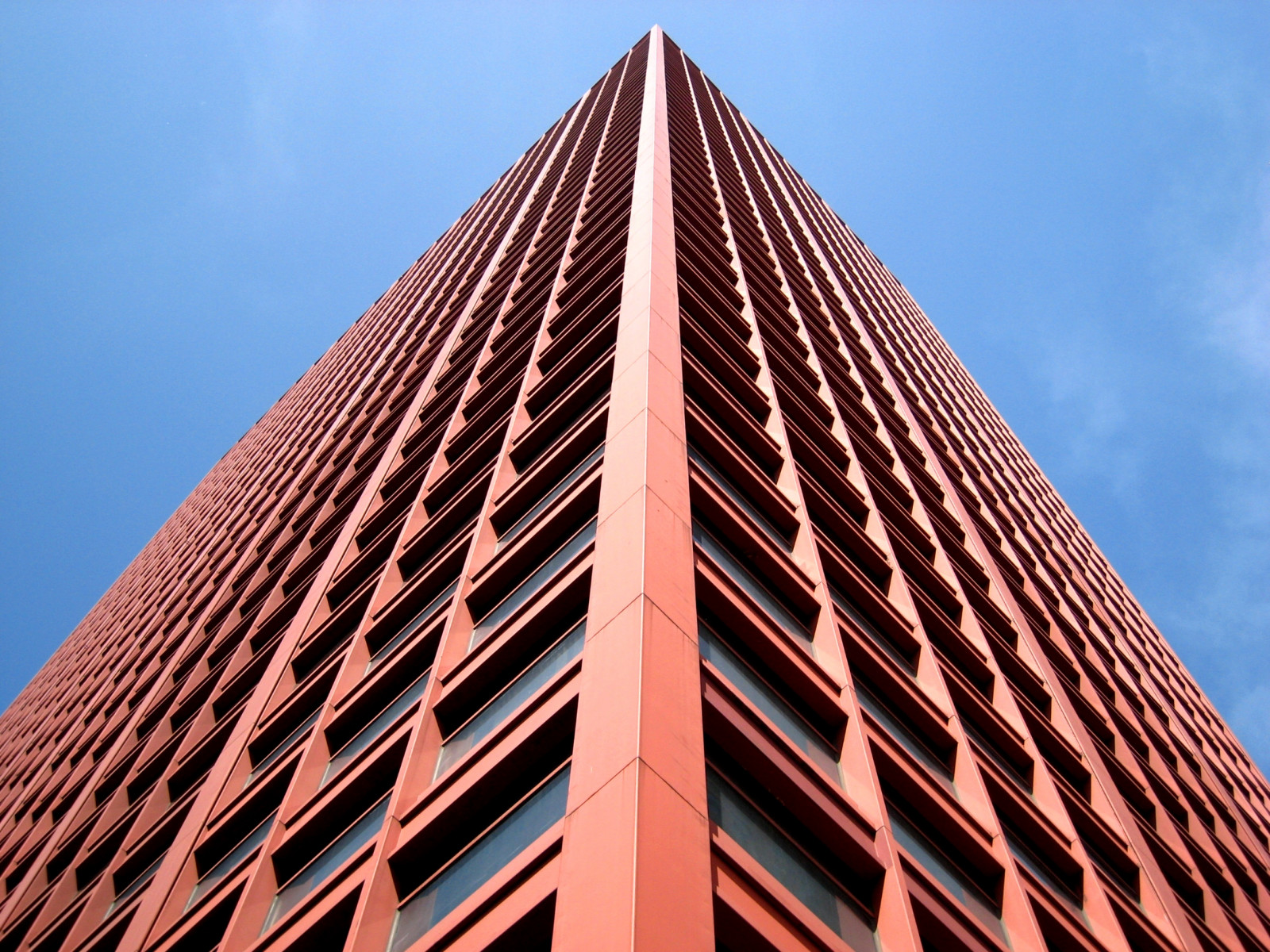 město, architektura, budova, nebe, symetrie, mrakodrap, věž, Spojené státy americké, Illinois, Chicago, metropole, struktura, Cihlový, úhel, centrum, Amerika, střecha, čára, kondominium, mezník, anawesomeshot, abigfave, Soe, theunforgettablepictures, aplusphoto, během dne, platinumphoto, fasáda, colourartaward, obchodní, colorphotoaward, ultimateshot, damniwishidtakenthat, world100f, amazingamateur, favemegroup4, výškové, urban area, Metropolitní oblast, panelový dům, artisticexpression, favemegroup6, komerční budovy, brutalismus, nadmořská výška, ředitelství firmy