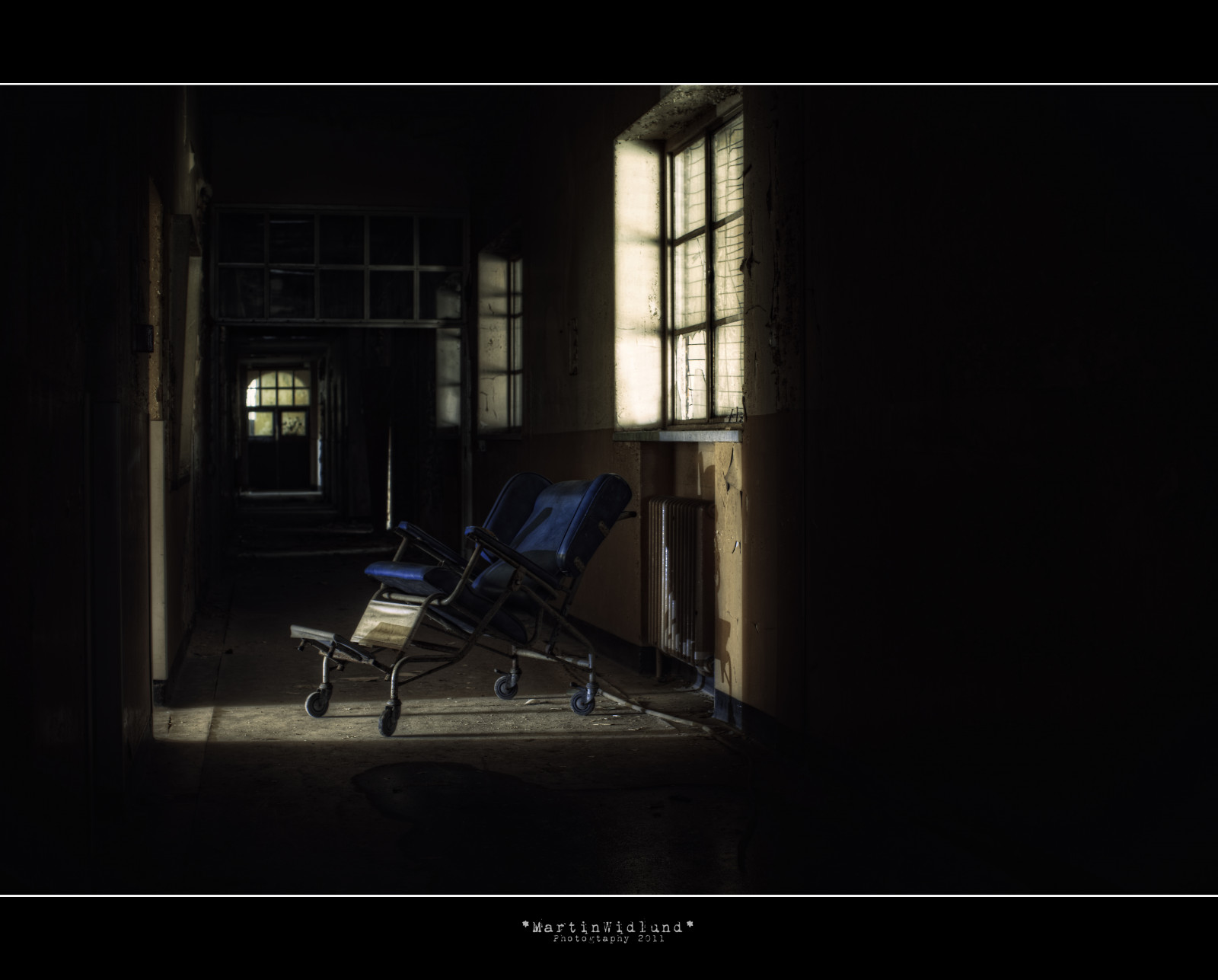 vecchio, finestra, notte, urbano, costruzione, abbandonato, fotografia, casa, Inghilterra, sedia, storia, Canone, HDR, porta, annata, spazzatura, ospedale, decadimento, UK, Dentro, mezzanotte, esplorando, angolo, urbex, violazione di domicilio, leggero, 50 millimetri, ombre, 5 D, marchio, ii, vista, oscurità, balestruccio, eos, malato, asilo, sedia a rotelle, proibito, derelitto, malato, caduto, fenomeno, Asyl, Widlund, corridoio, lunatico