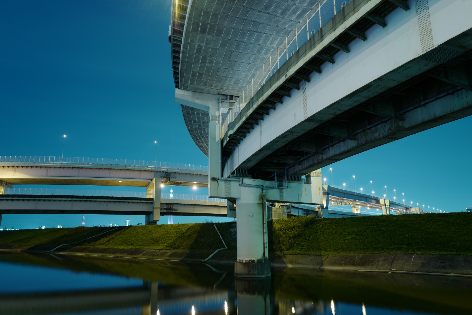 ญี่ปุ่น, สถาปัตยกรรม, การสะท้อน, สะพาน, สนามกีฬา, สะพานลอย, Leica, โตเกียว, โครงสร้าง, Jp, สนธิ, สถานที่สำคัญ, Horikiri, Summilux, leicaq, summilux1728, q, พุทธศักราช 1728, สถานที่เล่นกีฬา, การขนส่งสาธารณะ, สายเคเบิลอยู่สะพาน, สกายเวย์