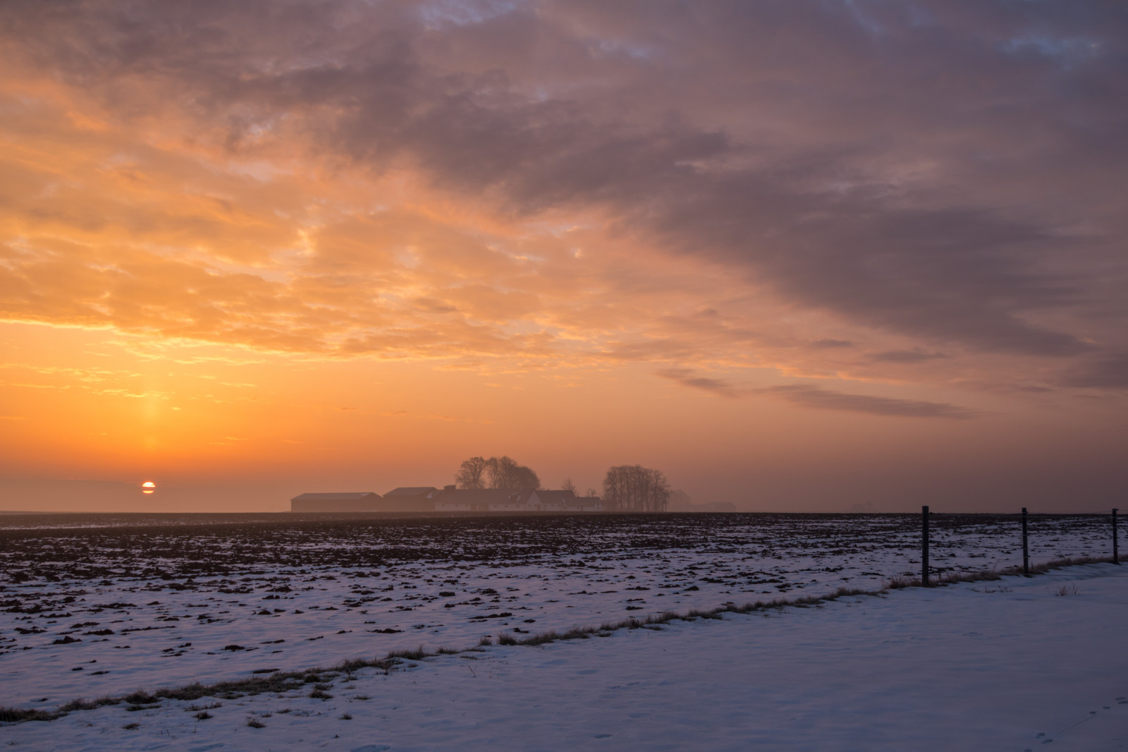 slunečnímu záření, krajina, západ slunce, moře, pobřeží, písek, odraz, nebe, sníh, zima, pláž, svítání, večer, ráno, pobřeží, slunce, horizont, soumrak, mrak, svítání, oceán, vlna, nebe, sn, Vinter, venkov, moln, landsbygd, soluppg ng, s dersl tt, landskap, exif modelu canoneos760d, geocountry, Kamera aby kánon, geocity, Model fotoaparátu canoneos760d, geostate, geolocation, EXIF čočka efs18200mmf3556is, exif aby kánon, EXIF isospeed 100, EXIF otvor 71, exif focallength 24mm, odlesk, tělo z vody, mořská vlna