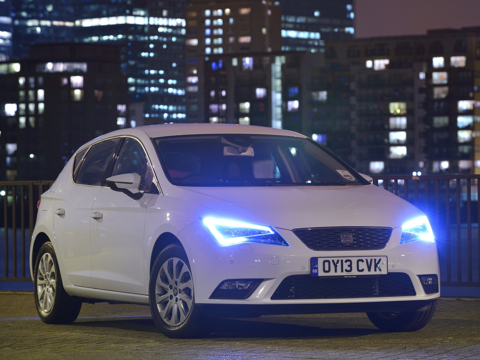 auto, vozidlo, 2015, limuzína, Sedadlo, netcarshow, netcar, obrázky vozidel, photo auto, Verze Leon UK, pozemní vozidla, automobilového designu, automobilový exteriér, závodní auto, automobil make, rodinný vůz, kompaktní vůz, výkonné auto, střední velikost auta, v plné velikosti vůz, supermini, Sedadlo le n