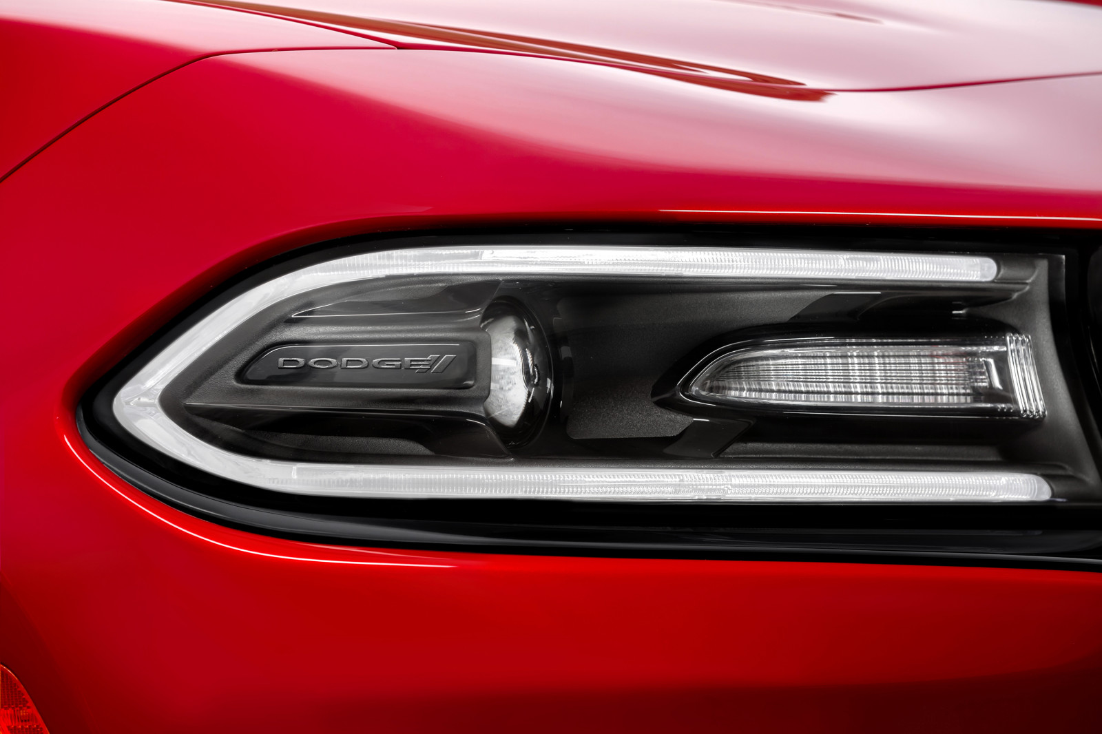 auto, vozidlo, Vyhnout se, sportovní auto, nabíječka, 2015, netcarshow, netcar, obrázky vozidel, photo auto, kolo, pozemní vozidla, automobilového designu, automobilový exteriér, automobil make, koncept vozu, luxusní vůz, nárazník, kompaktní vůz, výkonné auto, městské auto, auto show