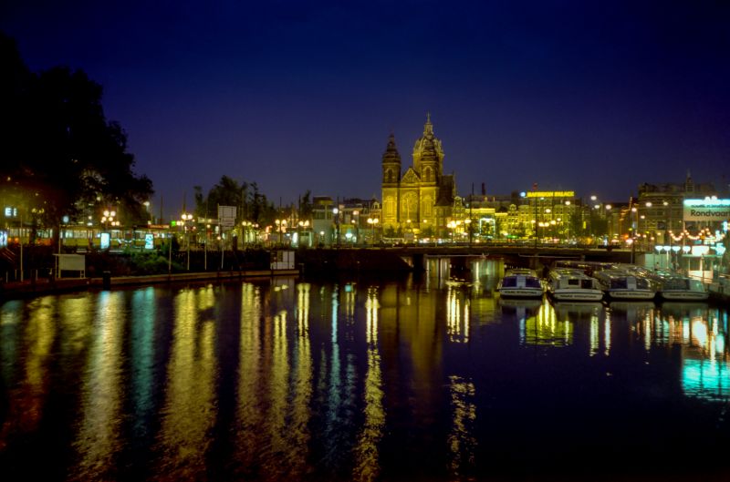 afspejling,bybilledet,nat,milepæl,by,krop af vand