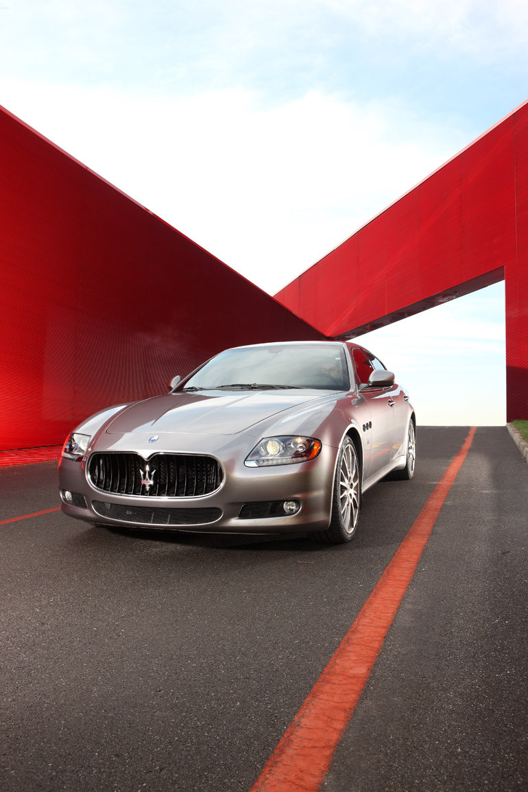 รถ, ยานพาหนะ, Maserati, ประสิทธิภาพรถ, ซีดาน, netcarshow, netcar, ภาพรถยนต์, ภาพรถ, 2011, ล้อ, Quattroporte Sport GT S, ซูเปอร์คาร์, ยานพาหนะบก, การออกแบบยานยนต์, ภายนอกยานยนต์, รถยนต์ทำ, รถหรู, กันชน, รถหรูส่วนบุคคล, รถผู้บริหาร, maserati quattroporte