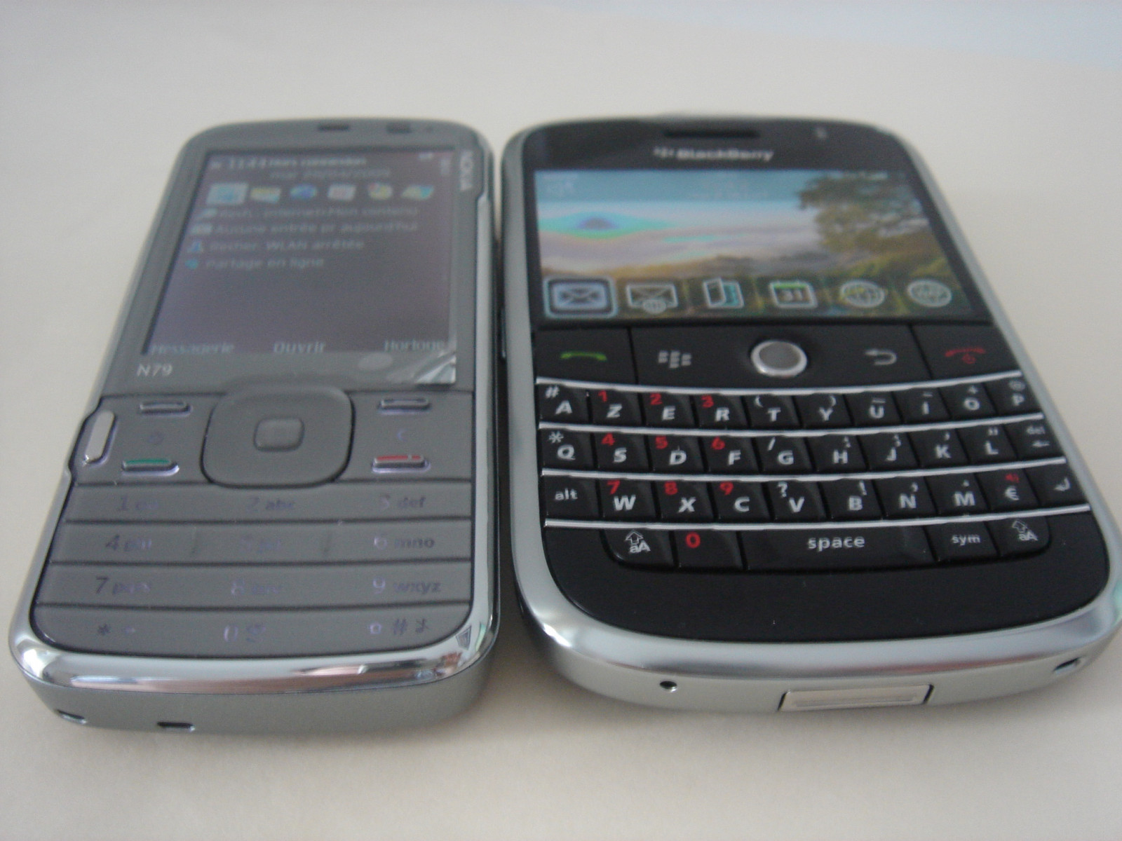 technika, telefon, chytrý telefon, Carl, nokia, Zeiss, ostružina, tučně, N79, multimédia, přístroj, komunikační zařízení, elektronické zařízení, mobilní telefon, přenosné komunikační zařízení, pda, počítačový hardware, funkce telefonu, telefonie