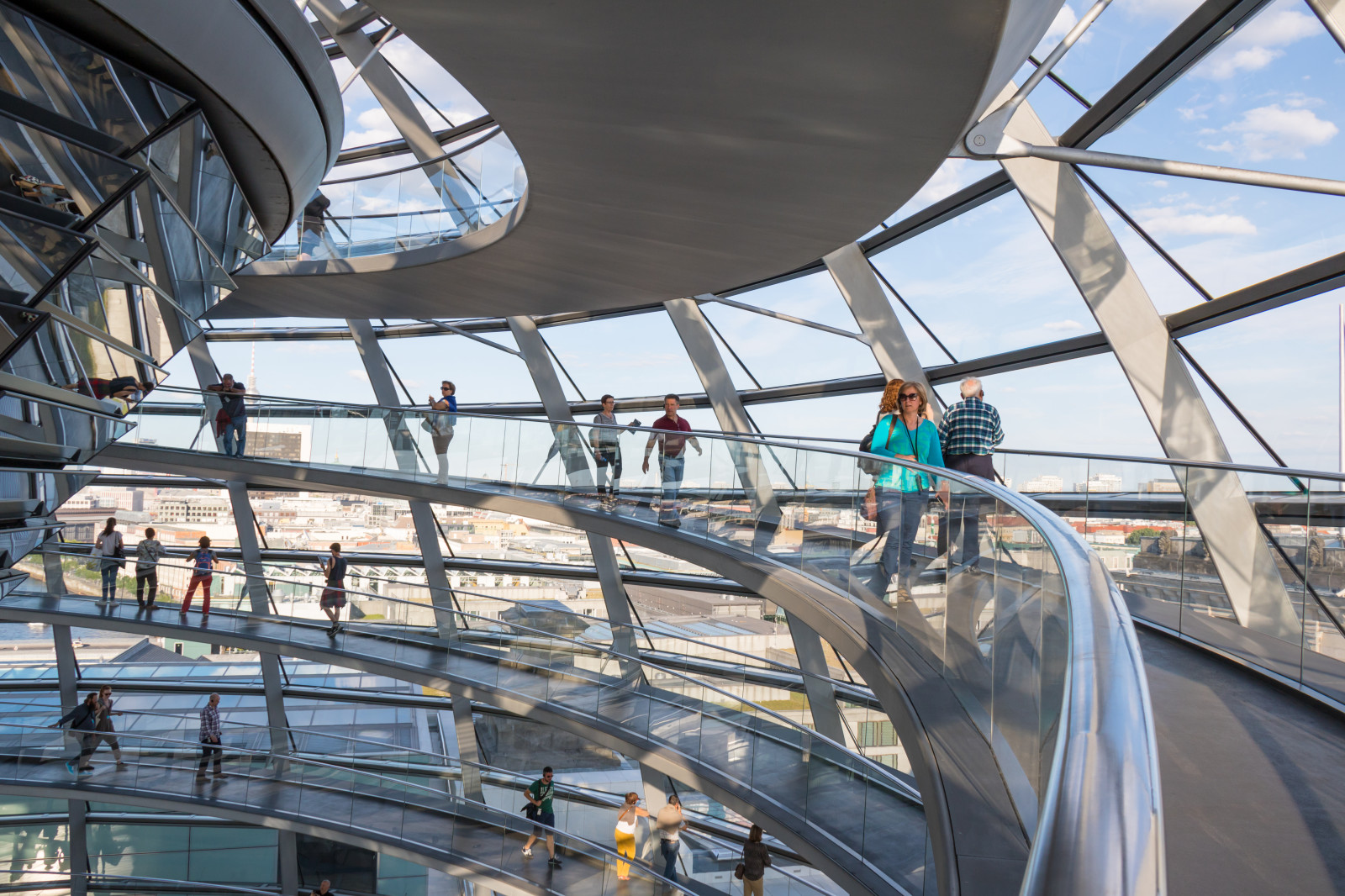 architektura, vozidlo, Německo, most, stadión, doprava, Berlín, struktura, Německo, Bundestag, Sněmovna reprezentantů, reichstagdome, thenationalparliamentofthefederalrepublicofgermany, deutschland, Kupol, glassdome, riksdagen, reichstagbuilding, turistická atrakce, sportovní dějiště, veřejná doprava, zábavní park, zábavní jízda
