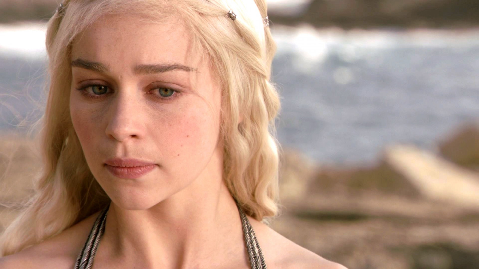 Emilia Clarke Game Of Thrones Hot Wallpaper : Daenerys Targaryen, Game of Thrones, Emilia Clarke