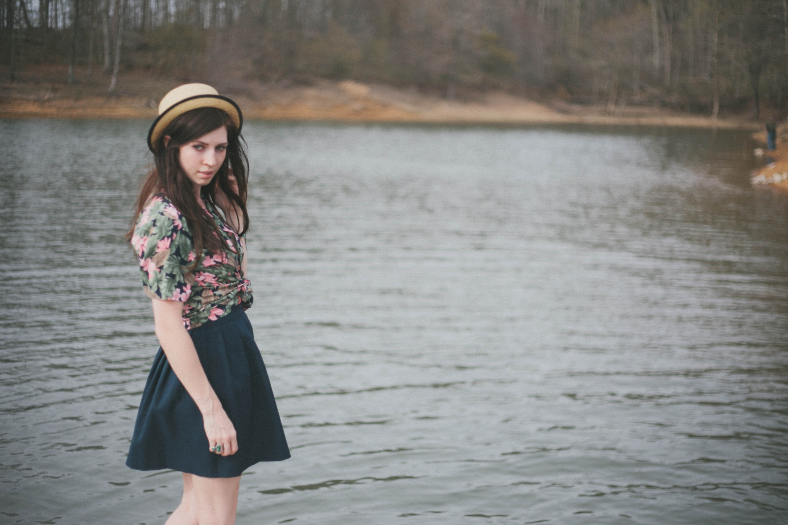 สีขาว, ทะเลสาบ, น้ำ, เอเชีย, หมวก, ฤดูหนาว, การถ่ายภาพ, ชายหาด, แต่งตัว, สีเหลือง, สีน้ำเงิน, กระโปรง, แฟชั่น, ญี่ปุ่น, เหล้าองุ่น, 1980s, กระโปรงสั้น, ดอกไม้, เสื้อผ้า, 1960s, ภาษาเยอรมัน, วันหยุด, ต้นไม้, หญิงสาว, ความงาม, สนุก, เสื้อผ้า, markii, การพักผ่อนหย่อนใจ, 1950s, อินเดีย, การถ่ายภาพ, มองหนังสือ, ผสม, ลายจุด, vintagestyle, hafu, Bloomington, eurasion, whiteblouse, Boaterhat, lookbooks