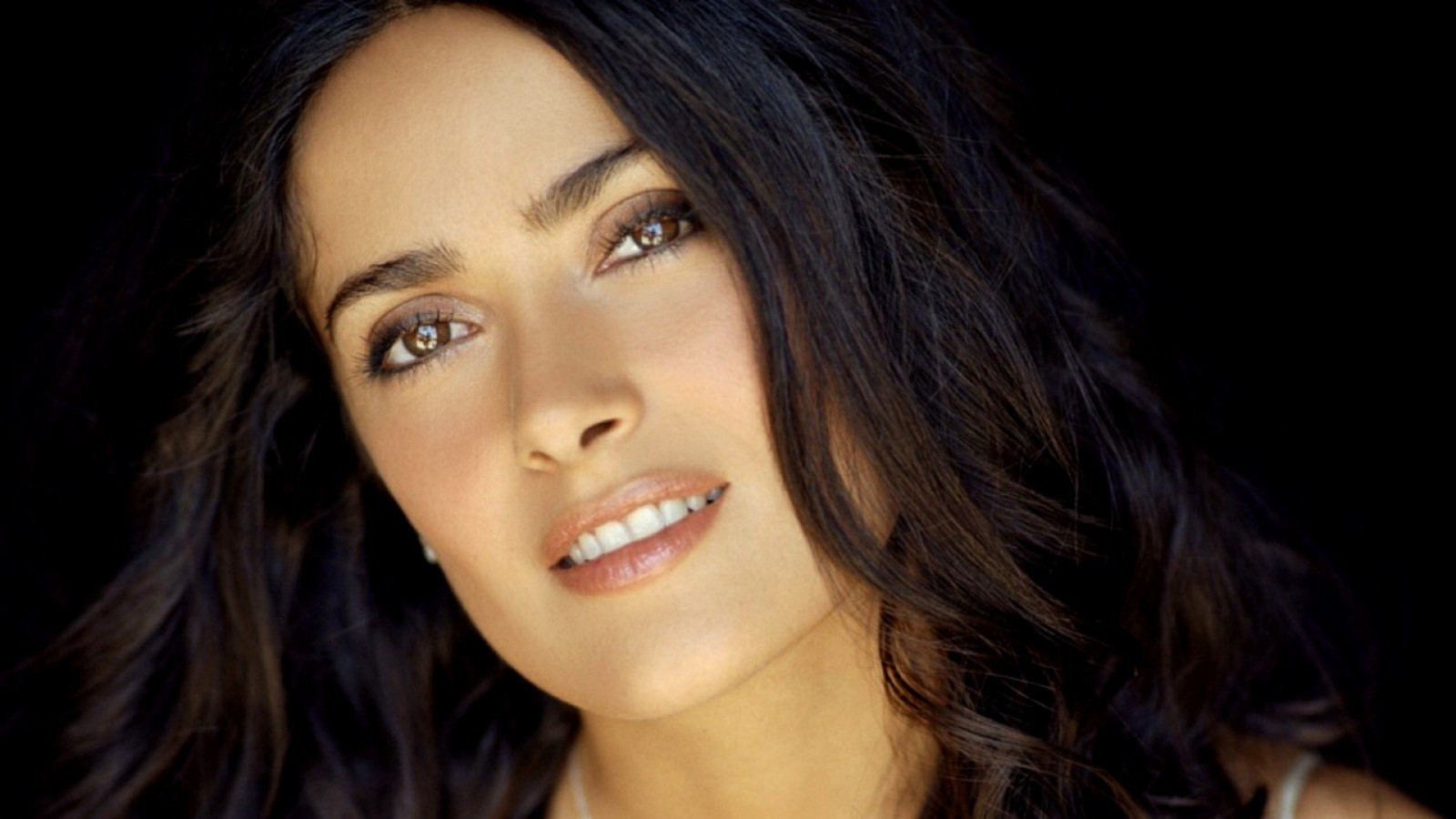 tvář, ženy, model, portrét, oči, dlouhé vlasy, bruneta, fotografování, osobnost, zpěvák, herečka, detailní, usmívající se, černé vlasy, hnědé oči, vlasy, nos, Salma Hayek, Osoba, hlava, supermodelka, dívka, krása, usměj se, oko, účes, portrétní fotografie, focení, hnědé vlasy, mimika, břicho, Lidské tělo, zblízka