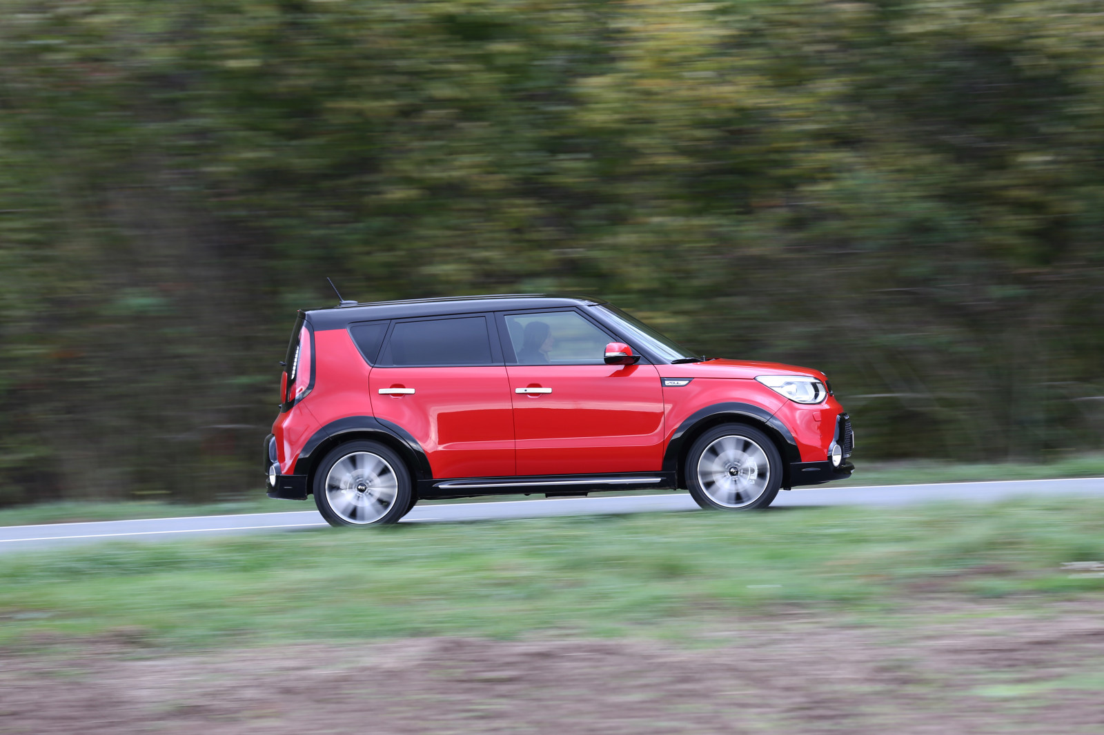 Auto, Fahrzeug, 2015, Mini, Kia, Netcarshow, Netcar, Auto Bilder, Auto Foto, Soul Europe Version, Rad, Landfahrzeug, Automotive außen, Automobil machen, Luxusfahrzeug, Kompaktwagen, Stadtauto, Sport Nutzfahrzeug, Kleinwagen, Kompaktes Sportfahrzeug, Mini-Sport-Nutzfahrzeug, Kia seele