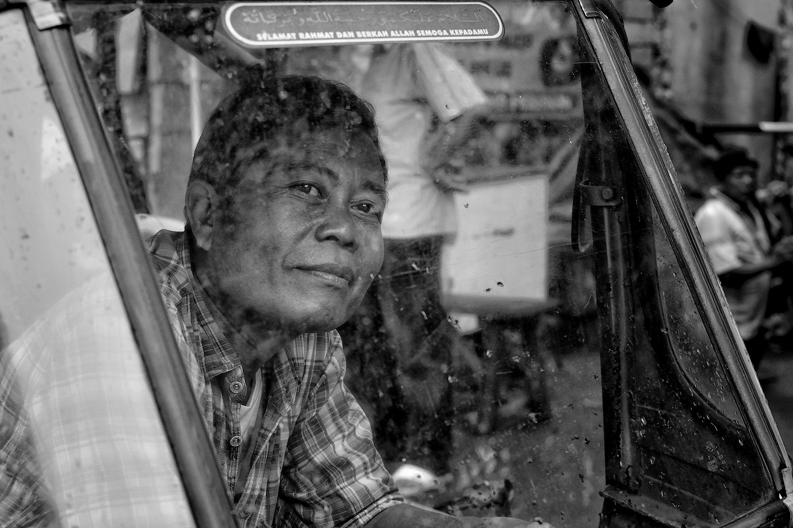 ihmiset, mustavalkoinen, Indonesia, kolme, markkinoida, streetphotography, jakarta, Wheeler, Bajaj, Tebet, Adityafajar