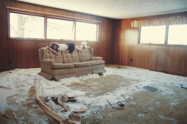 house,selfportrait,snow,abandoned,girl,winter