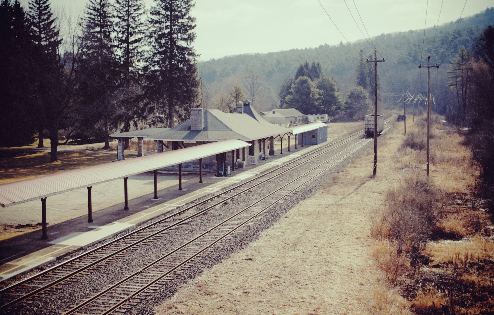 철도, 미국, 버려진, 숲, 한 지방, 매사추세츠 주, 트랙, 전선, 기차역, Stockbridge, 아메리칸 하우스