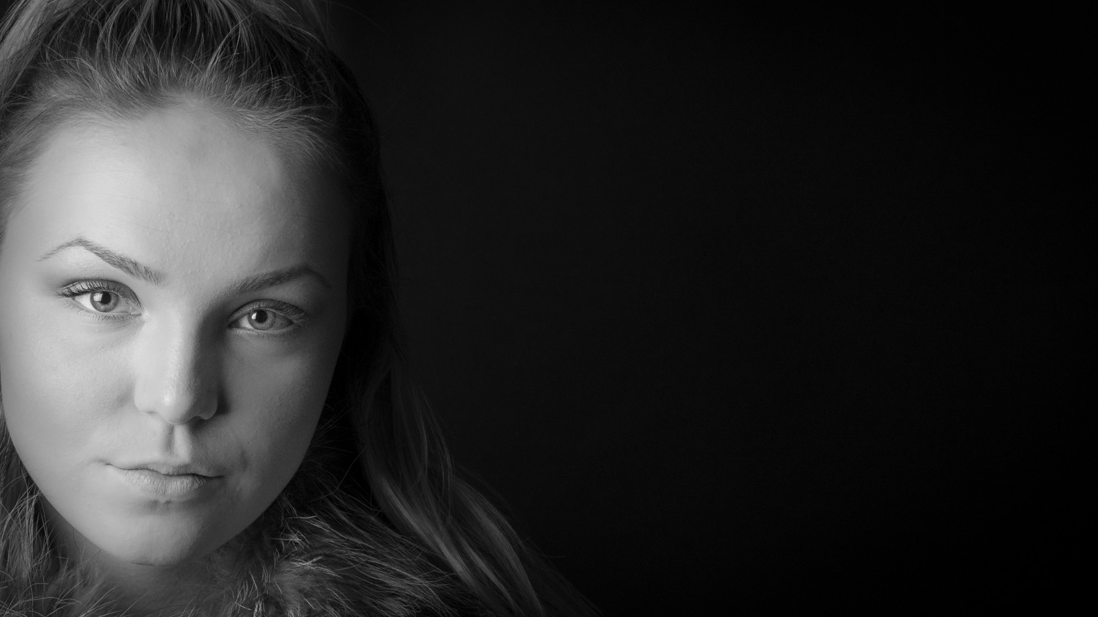 55mm, tělesné, biancoenero, Černá bílá, Černý a bílý, Elinchrom, fullformat, fullframe, Göteborg, Goteborg, domů, Dům, huset, krytý, inomhus, kroksl tt, mitthem, černobílý, můj domov, m lndal, normalobjektiv, lidé, primární, prvočísla, se, sonya7rii, sonya7rm2, Schweden, Sony, sonya7r2, sonyalpha, Studio, studiophotography, studiolights, svartvitt, Sverige, Švédsko, v stkusten, Zeiss, ansiktet, Krásná, krásná žena, bianconero, blancoynegro, tvář, dívka, dívky, inbiancoenero, noiretblanc, portrét, portr tt, pretoebranco, Schwarzweiss, švédský, zima, zwartwit