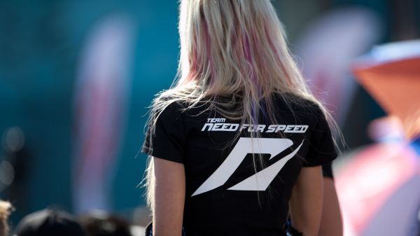 nfs,Potřeba rychlosti,ženský,blondýnka,tričko,zadní