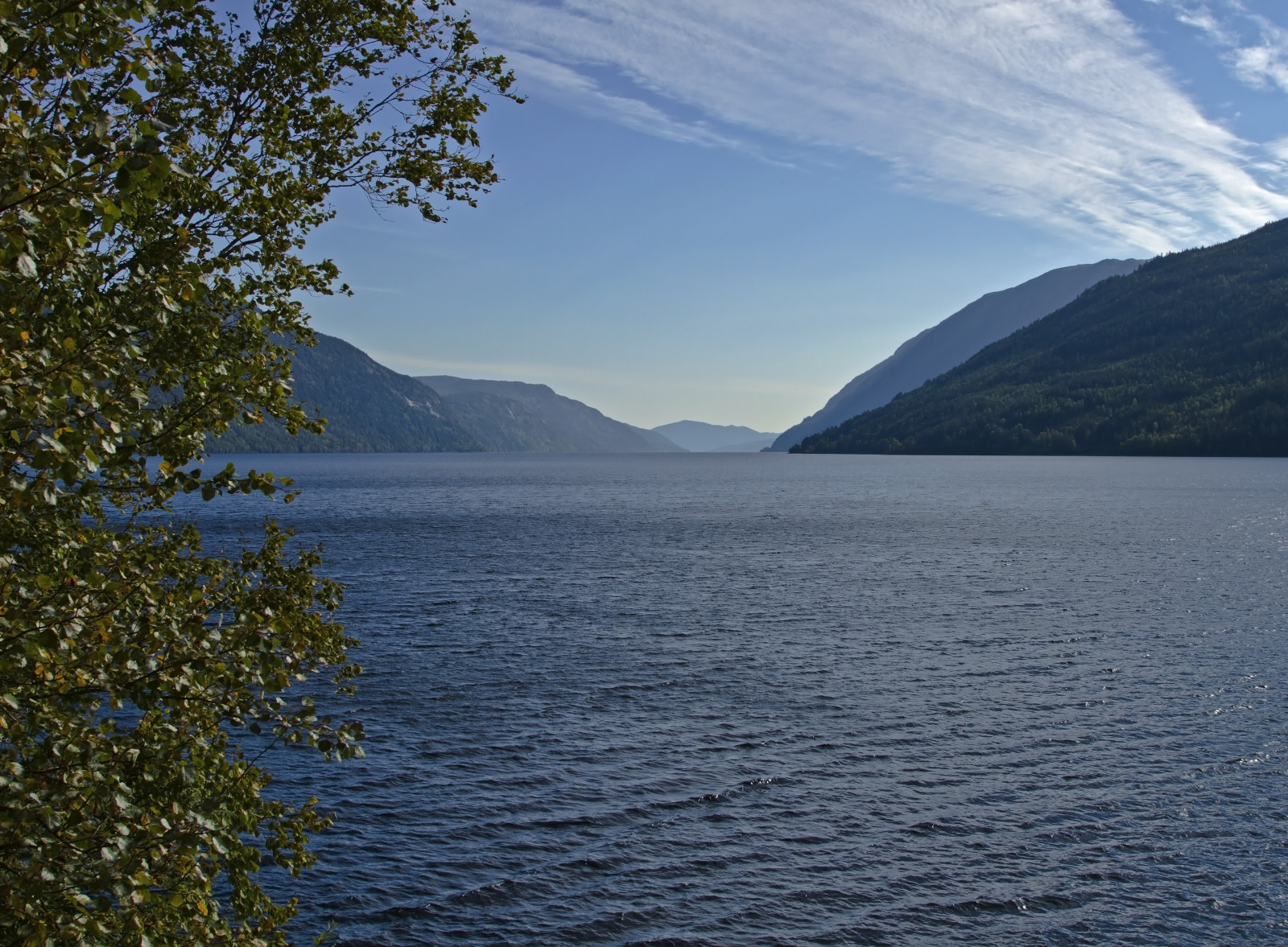 podzim, stromy, stín, nebe, slunce, hora, hory, Studený, Příroda, voda, Sluneční svit, Norsko, trajekt, mraky, Kánon, eos, norge, opar, keř, horizont, kopec, Norsko, 7d, 2. světové války, větvičky, telemark, waterscape, Rjukan, natureshot, heavywater, naturepic, Hovind, historiclake, wildnorway