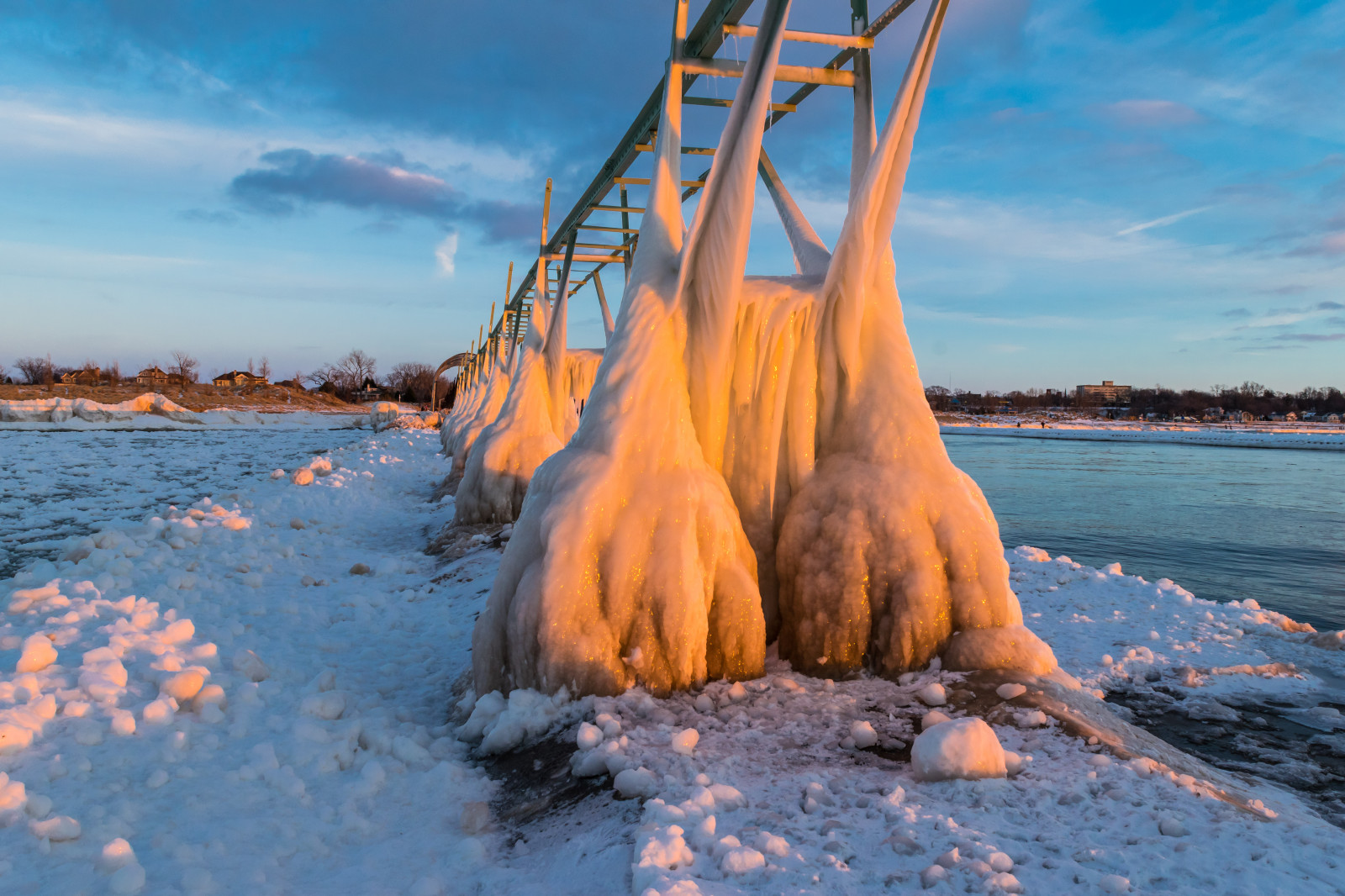 Michiganské jezero, Michigan, Nikon, nikond5300, silverbeach, stjoseph, Tiscorniapark, Studený, geotagged, zlatá hodina, led, jezero, nebe, voda, zima, Saintjoseph, Spojené státy