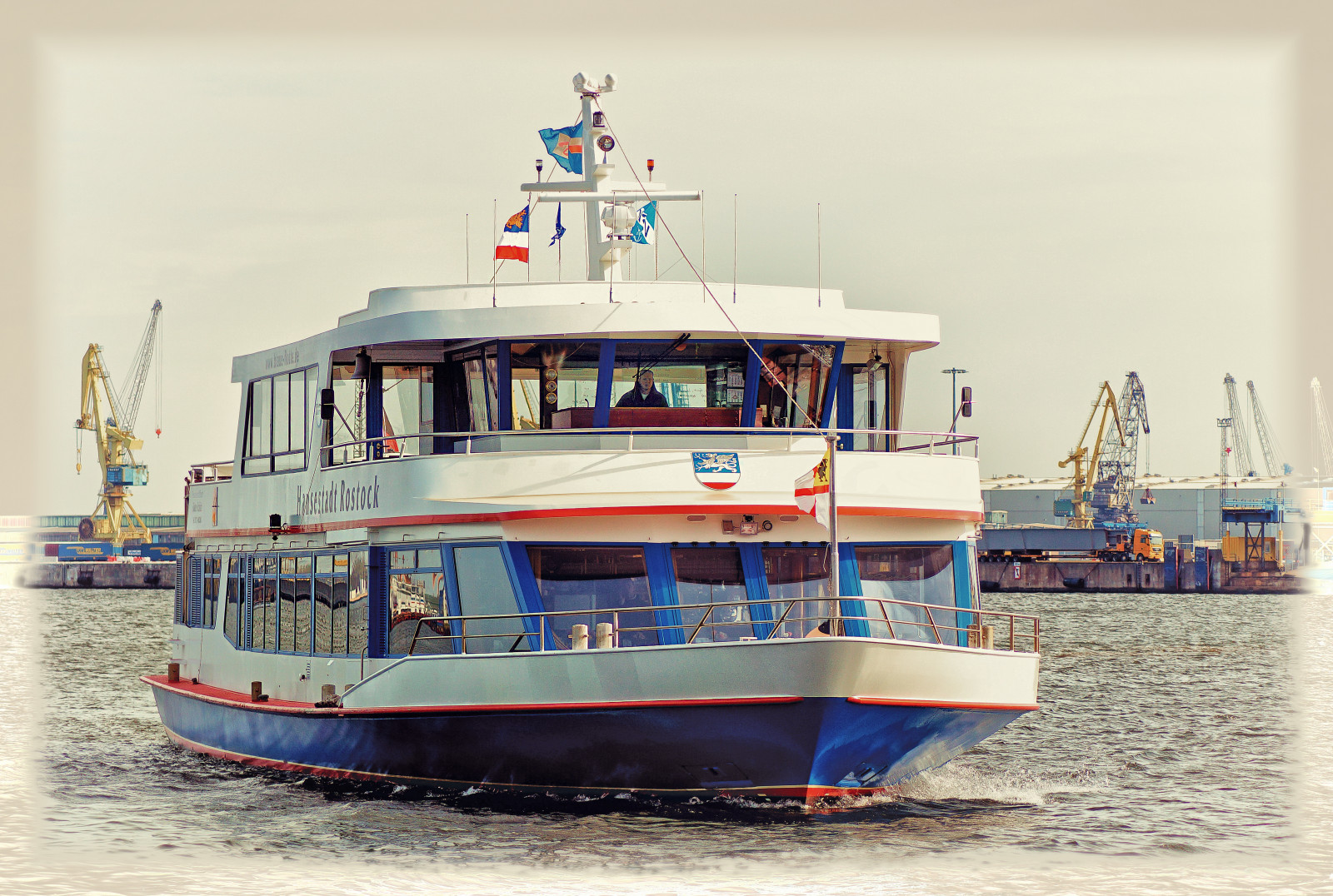 เรือ, เรือ, น้ำ, โซนี่, เรือยอชท์, เรือข้ามฟาก, rostock, เรือบรรทุกสินค้า, ช่อง, Warnem nde, zackl, sz227, sonyslt58, เรือประมง, การขนส่งสินค้า, เรือลากจูง, เรือยนต์, เรือโดยสาร, rostockwarnem nde, warnow, hansestadtrostock, hafenrundfahrt, blaueflotte, water transportation