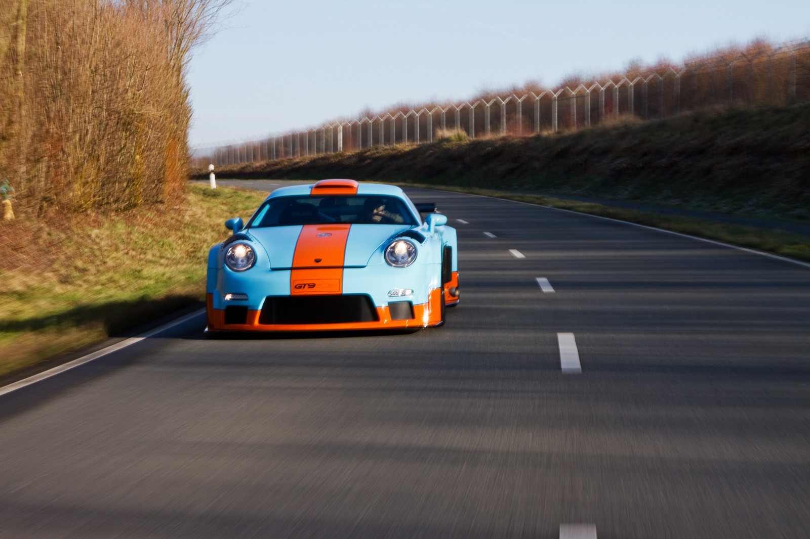 auto, vozidlo, sportovní auto, závodění, výkon auta, 2012, 9ff, GT9 CS, založený na Porsche 911 997 Turbo, netcarshow, netcar, obrázky vozidel, photo auto, superauto, pozemní vozidla, automobilového designu, automobil make, luxusní vůz, závodiště