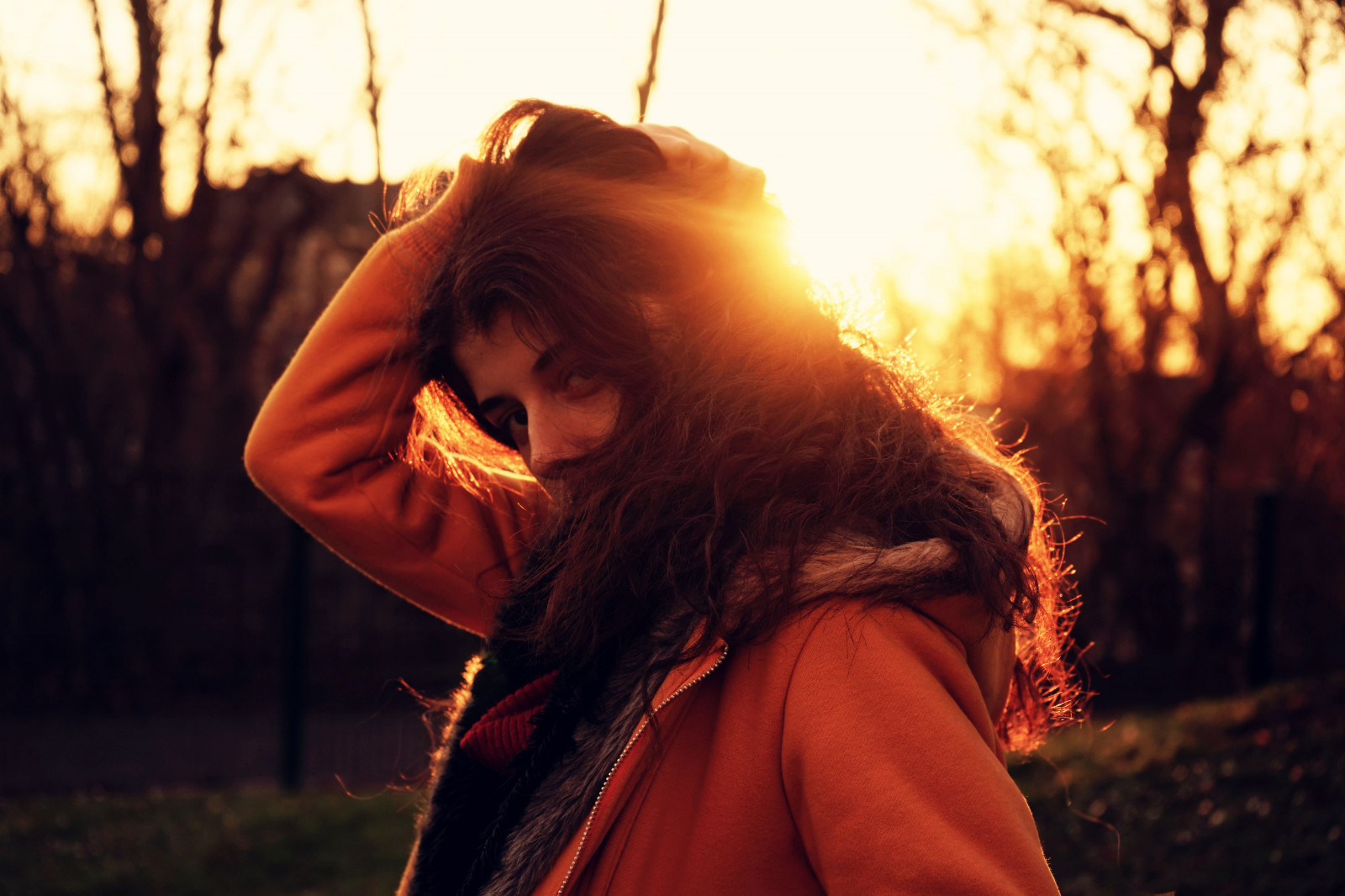 sollys, portræt, øjne, solnedgang, langt hår, rød, himmel, fotografering, gul, aften, Sol, hår, baggrundsbelysning, bokeh, emotion, linse, lykke, lys, ray, stråler, smuk, træ, efterår, blød, nuttet, plante, pige, smil, piger, hun, kvinde, flare, hånd, dame, sløring, se, sjovt, hende, leder, kvinde, mørke, solstråler, sunsetlight, stærk, portefølje, udfordring