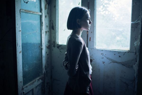 Marat Safin,women,short hair,abandoned,women indoors