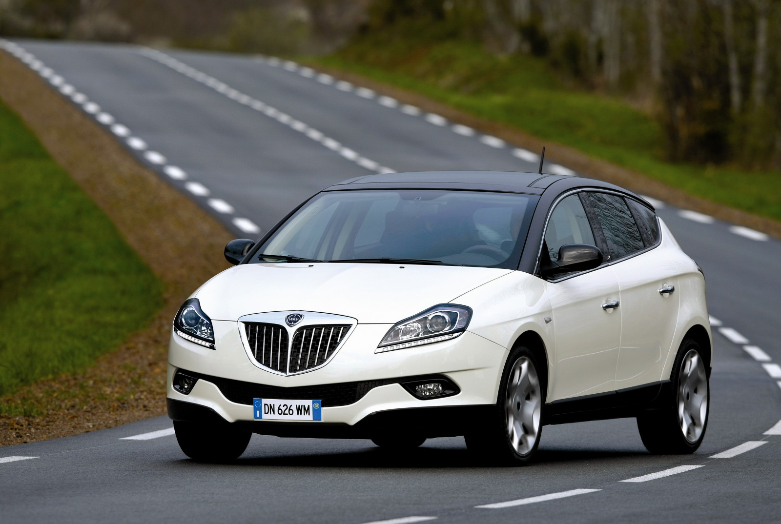 デスクトップ壁紙 ランチアデルタ セダン Netcarshow ネットカー 車の画像 車の写真 11年 陸上車両 自動車デザイン 自動車メーカー ファミリーカー コンパクトカー 個人的な高級車 エグゼクティブカー 中型車 3780x2538 Netcarshow 4222