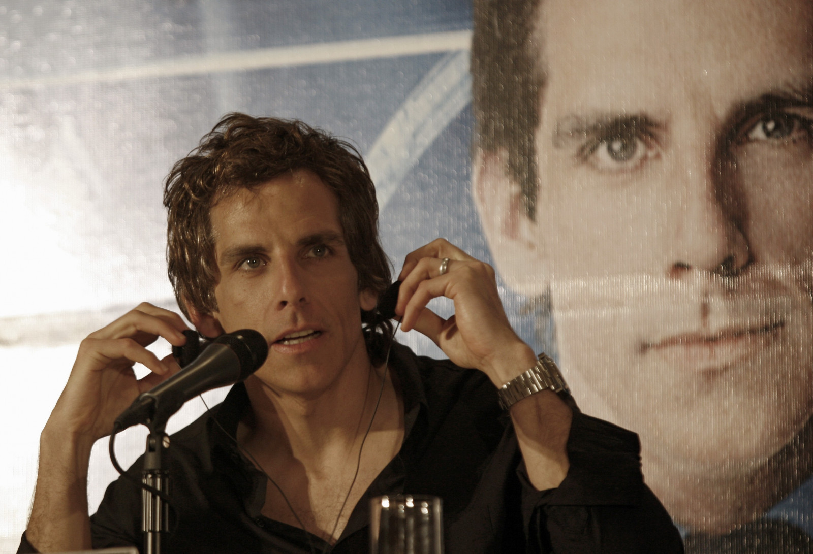 Wallpaper music, celebrity, singer, musician, microphone