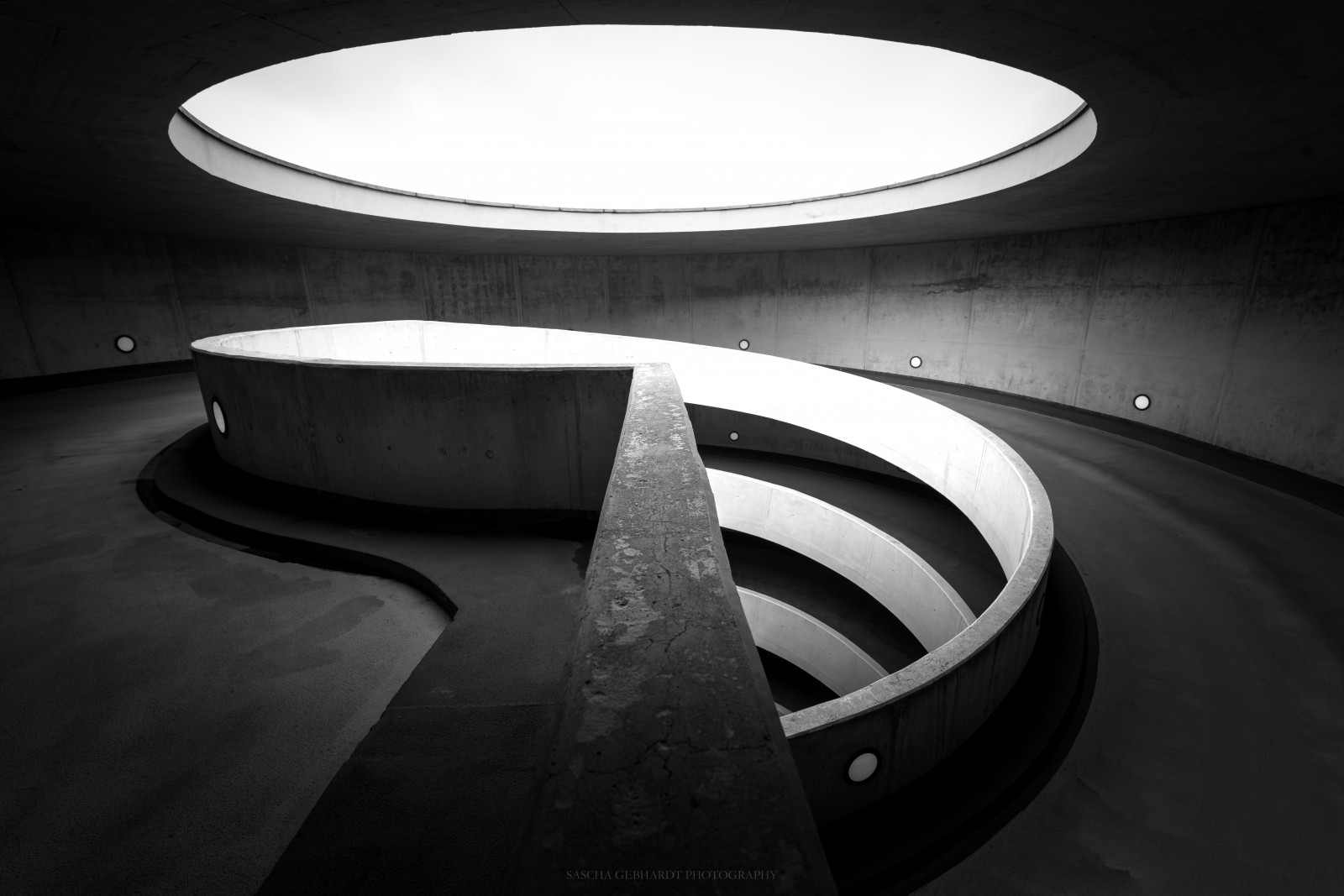 Nikon, NIKKOR, D800, 1424mm, Lightroom, fototour, fx, leipzig, Photoshop, CC, cestovat, prohlídka, schwarzweis, tělesné, roadtrip, Reise, reisen, Parkhaus