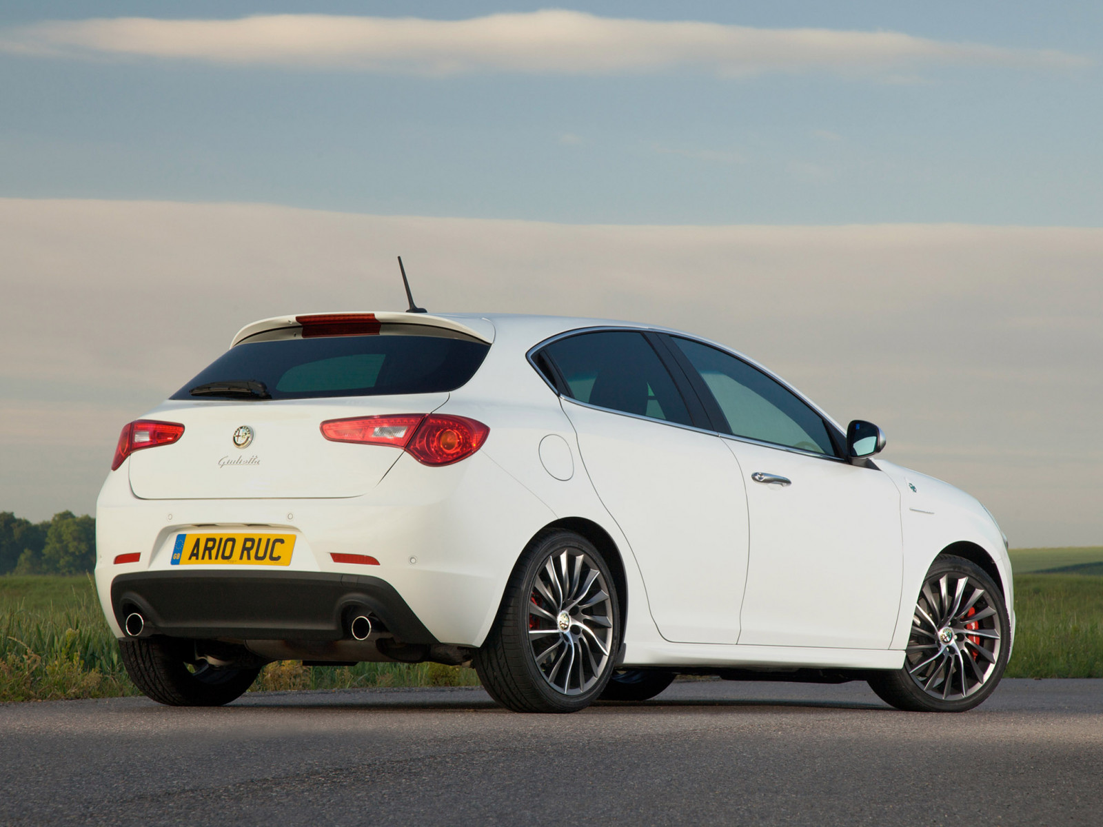 auto, veicolo, Alfa Romeo, Berlina, netcarshow, netcar, immagini di auto, auto foto, 2014, versione Giulietta UK, ruota, veicoli terrestri, design automobilistico, esterno automobilistico, marca di automobile, auto di famiglia, auto esecutivo, vettura di medie dimensioni, Alfa Romeo Giulietta