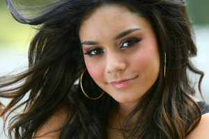 Oboi Lico Portret Dlinnye Volosy Krasnyj Fotografiya Pevec Chernye Volosy Rot Nos Chelovek Kozha Glava Supermodel Vanessa Hadzhens Devushka Krasotu Ulybka Glaz Zhenshina Ledi Guba Pricheska Portretnaya Fotografiya Fotosessiya Korichnevye