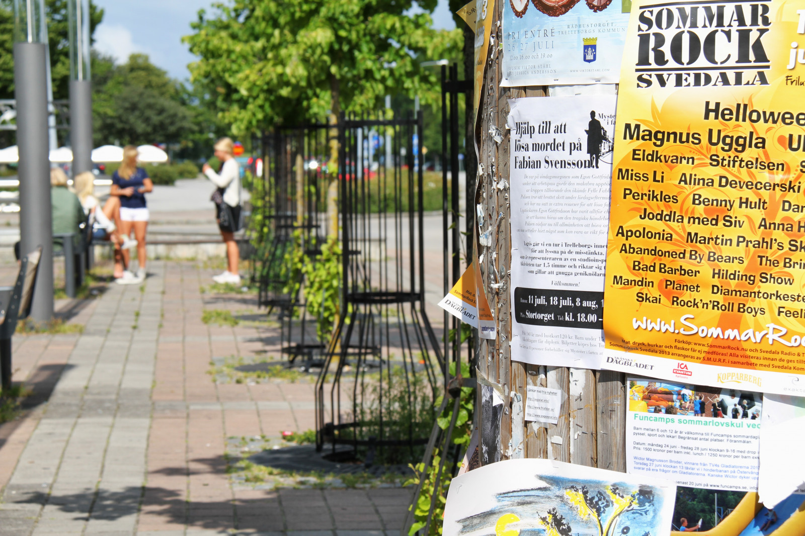 Street Reklam Wallpaper : Community, pedestrian, advertising, reklam, sommarfoto ...