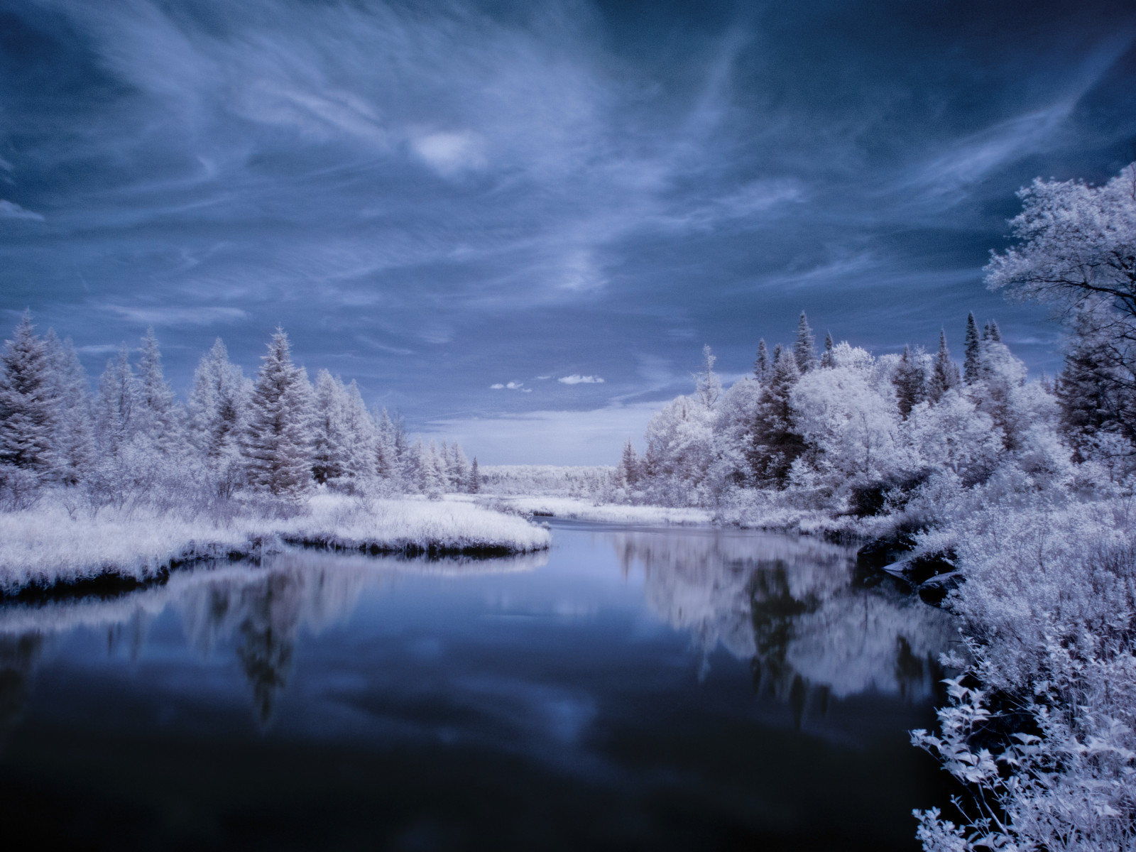 nebe, odraz, Příroda, voda, zima, zmrazení, atmosféra, mrak, mráz, během dne, strom, sníh, jezero, řeka, ráno, jev, krajina, svítání, banka, uklidnit, horizont, vodní tok, večer, hora, počítač tapeta, jezero, slunečnímu záření, větev, mount scenérie, led, meteorologický jev, soumrak