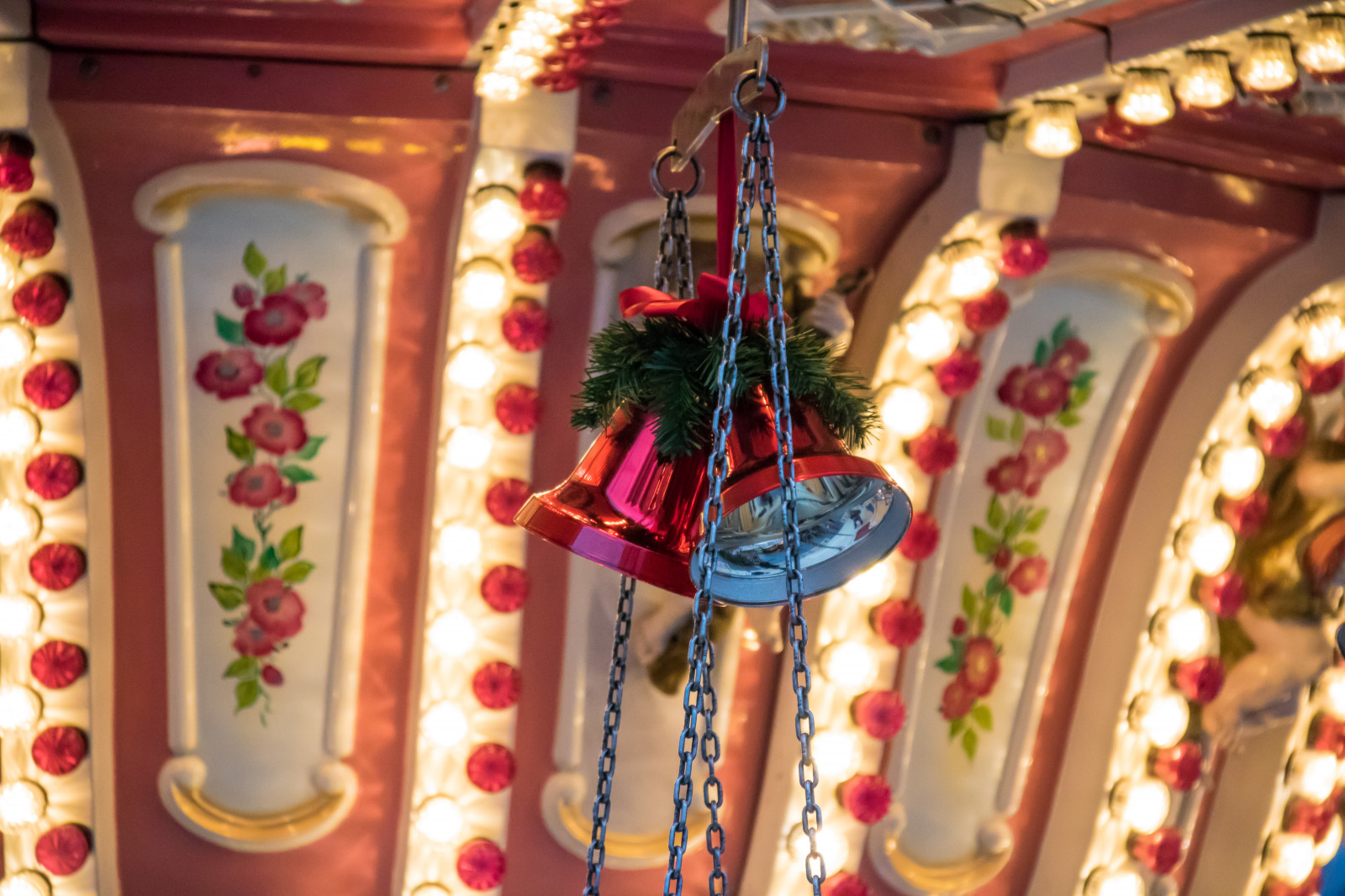 park, Německo, Vánoce, kolotoč, veletrh, barva, Vánoce, vánoční trh, července, Německo, deutschland, Rostock, julmarknad, exif modelu canoneos760d, geocountry, Kamera aby kánon, geocity, Model fotoaparátu canoneos760d, geostate, geolocation, EXIF čočka efs18200mmf3556is, EXIF otvor 56, exif focallength 200mm, exif aby kánon, exif isospeed 3200, weinachtsmarkt, zábavní park, zábavní jízda