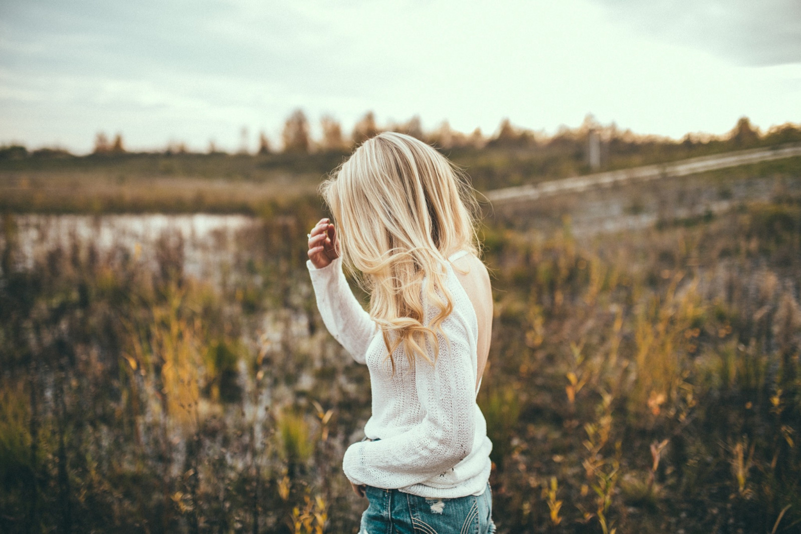 sollys, landskab, mennesker, Kvinder, portræt, blond, langt hår, fotografering, morgen, emotion, romantik, efterår, sæson, fotografi, portrætfotografering, interaktion