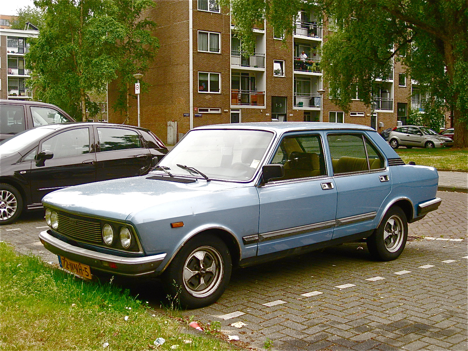 Hintergrundbilder klassisch, Auto, Amsterdam, Limousine, 2000, FIAT