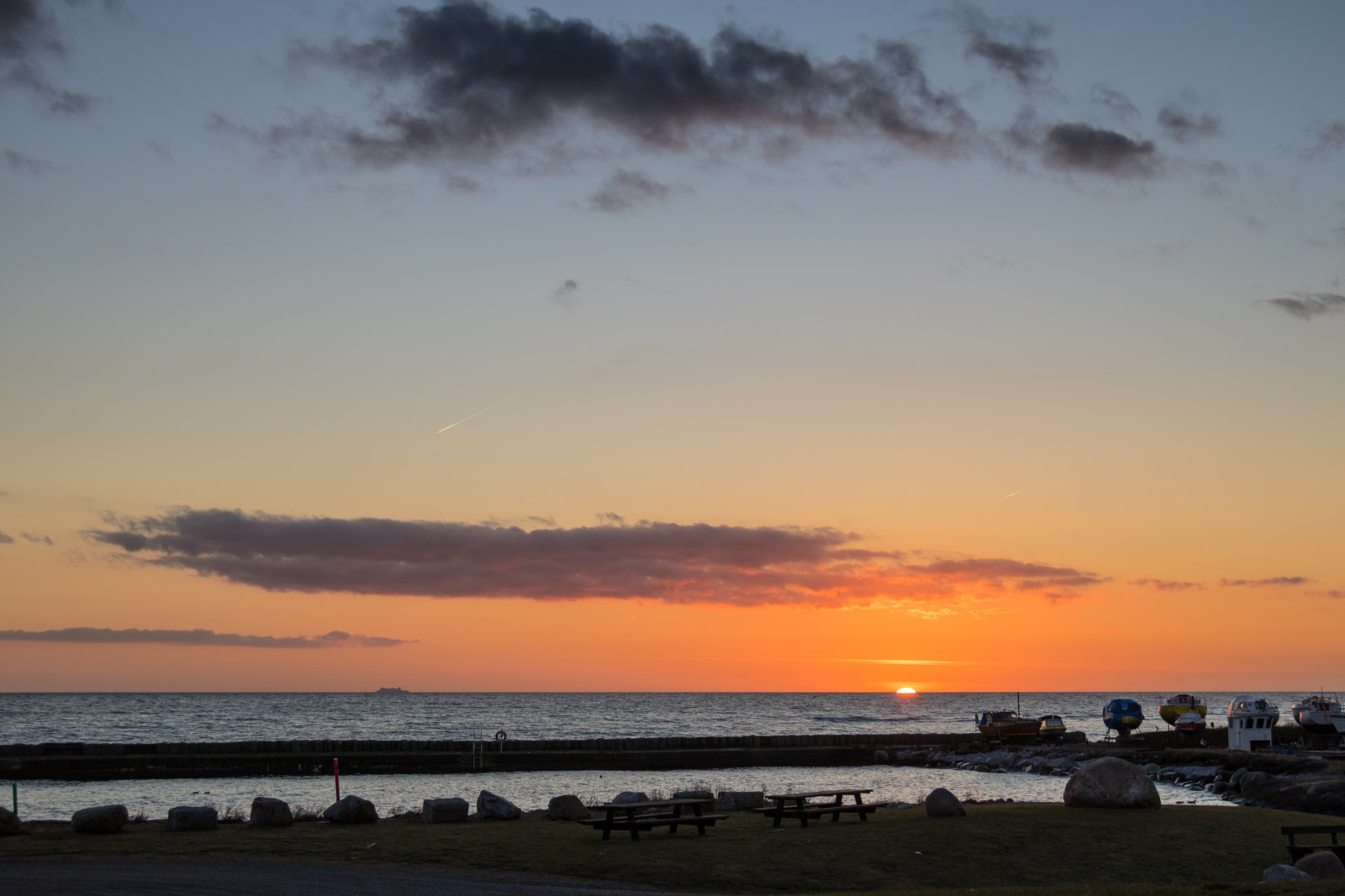 západ slunce, moře, záliv, voda, pobřeží, nebe, mraky, pláž, svítání, večer, ráno, pobřeží, slunce, horizont, soumrak, mrak, svítání, oceán, vlna, nebe, solnedg ng, vatten, hav, moln, smygehuk, odlesk, tělo z vody, mořská vlna