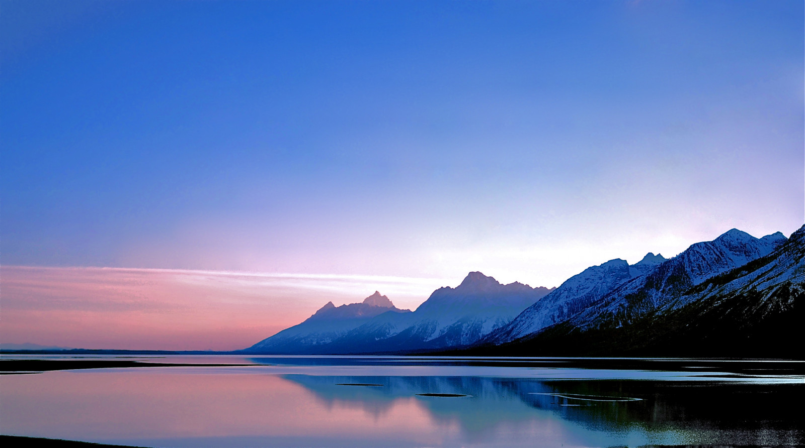 nebe, odraz, Příroda, jezero, jezero, horizont, uklidnit, hora, voda, mount scenérie, ráno, pohoří, svítání, během dne, fjord, atmosféra, vysočina, klesl, soumrak, večer, nádrž, mrak, moře, slunečnímu záření, odlesk, svítání, Alpy, krajina, ledová landform, strom, počítač tapeta, Arktický, západ slunce