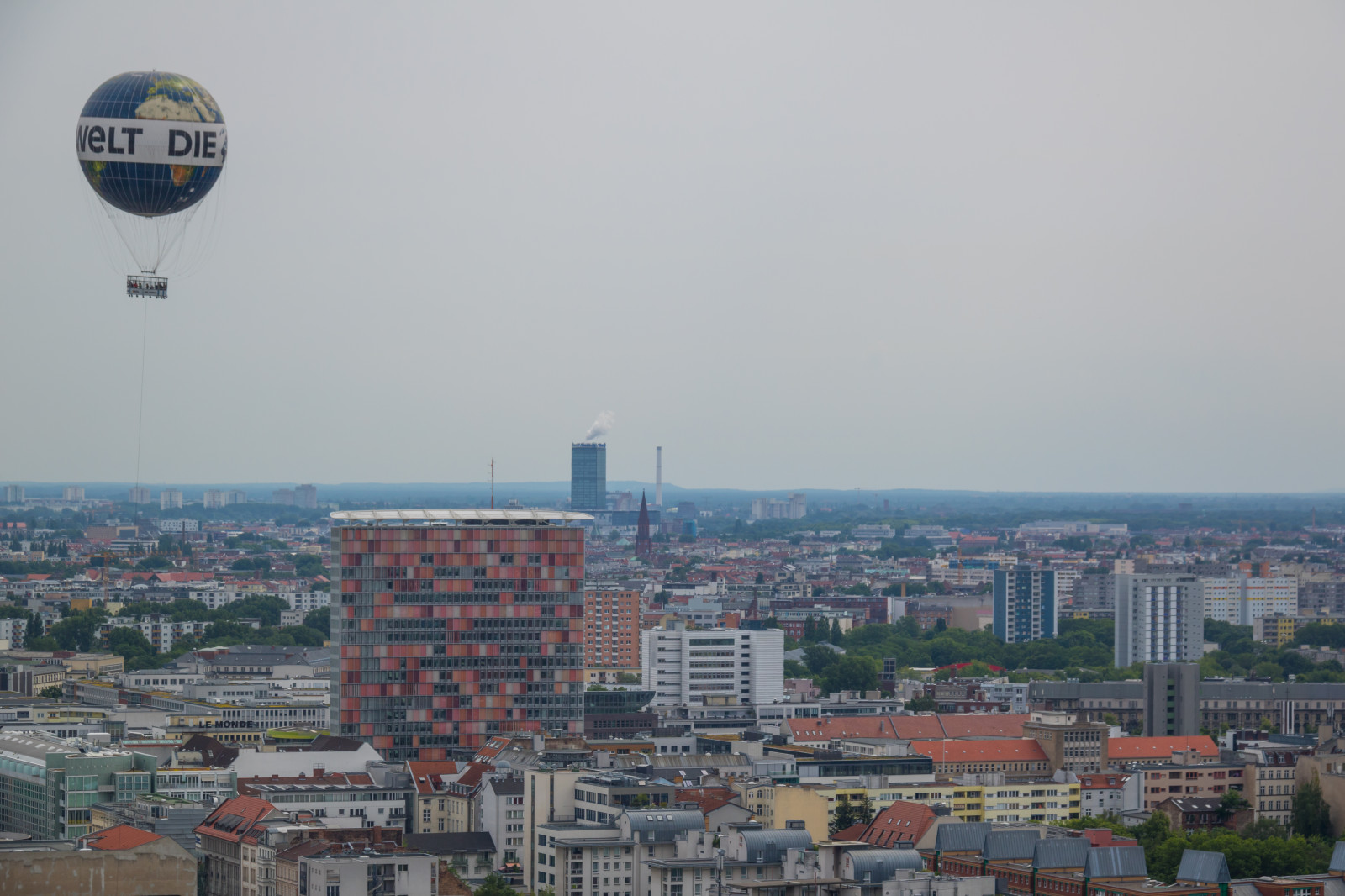 ville, Paysage urbain, véhicule, Horizon, Gratte-ciel, Allemagne, horizon, métropole, Berlin, centre ville, Tyskland, Deutschland, Kollhofftower, zone urbaine, Atmosphère de la terre, Zone métropolitaine, Établissement humain, zone résidentielle, Bloc de tour, photographie aérienne